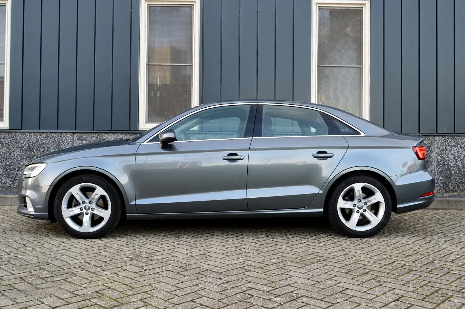 Audi A3 Limousine 1.0 TFSI Sport Lease Edition Rijklaarpri Grigio - 2