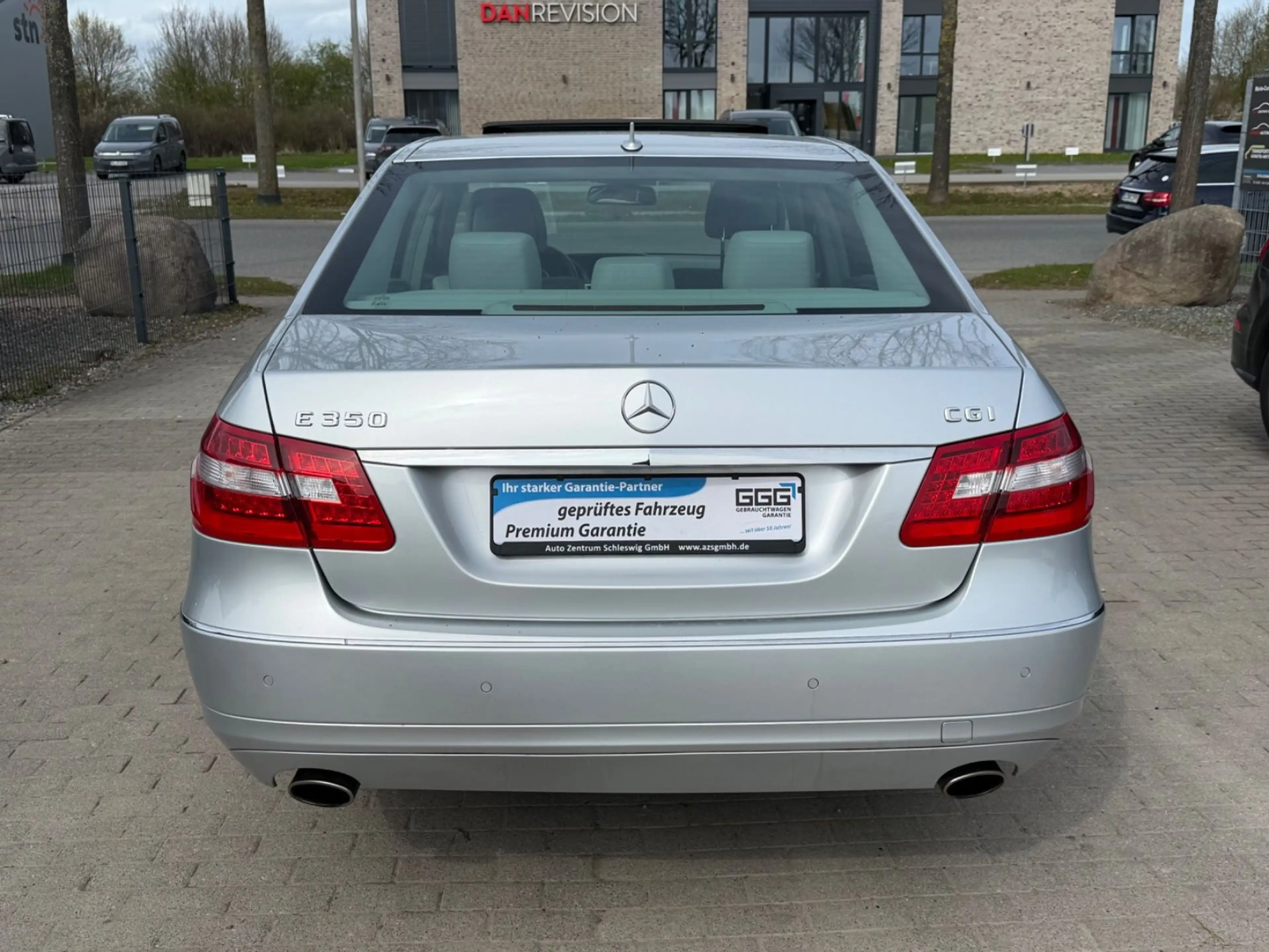 Mercedes-Benz E 350 CGI Elegance S-Dach Temp Navi PDC BE — photo 6