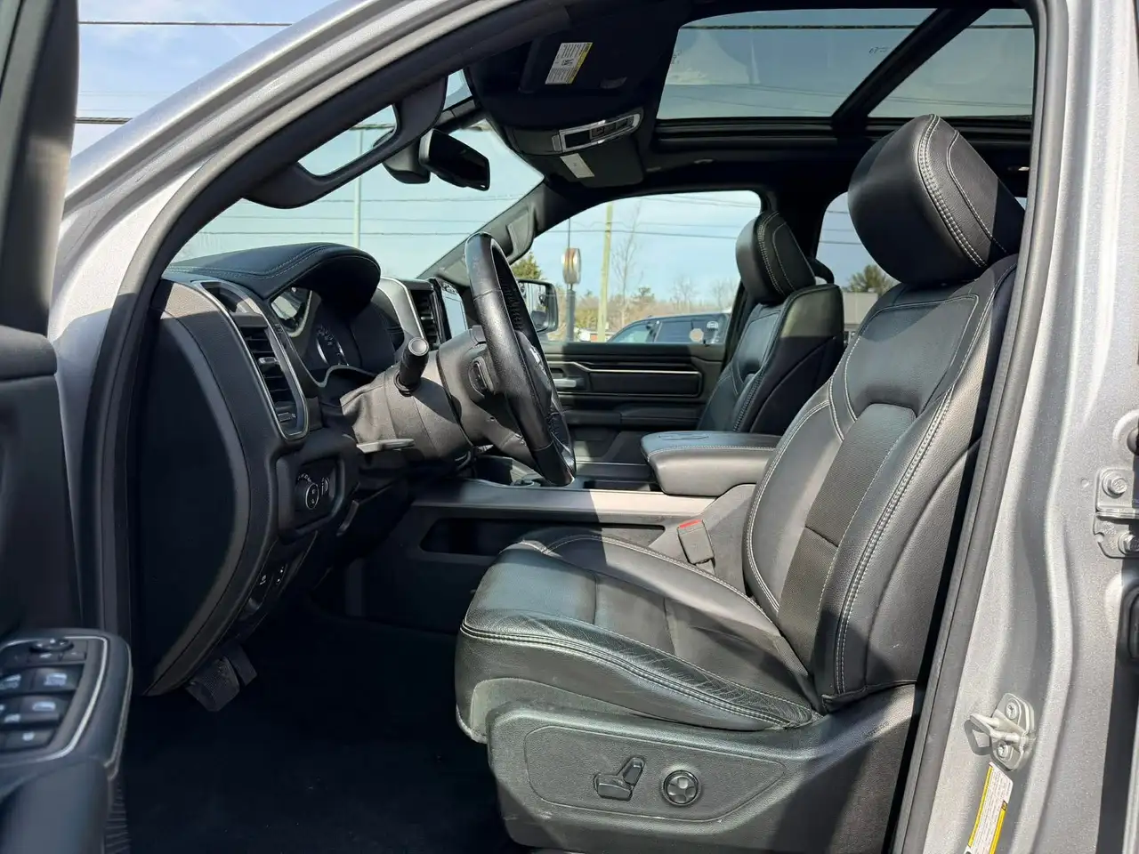 RAM 1500 photo RAM 1500