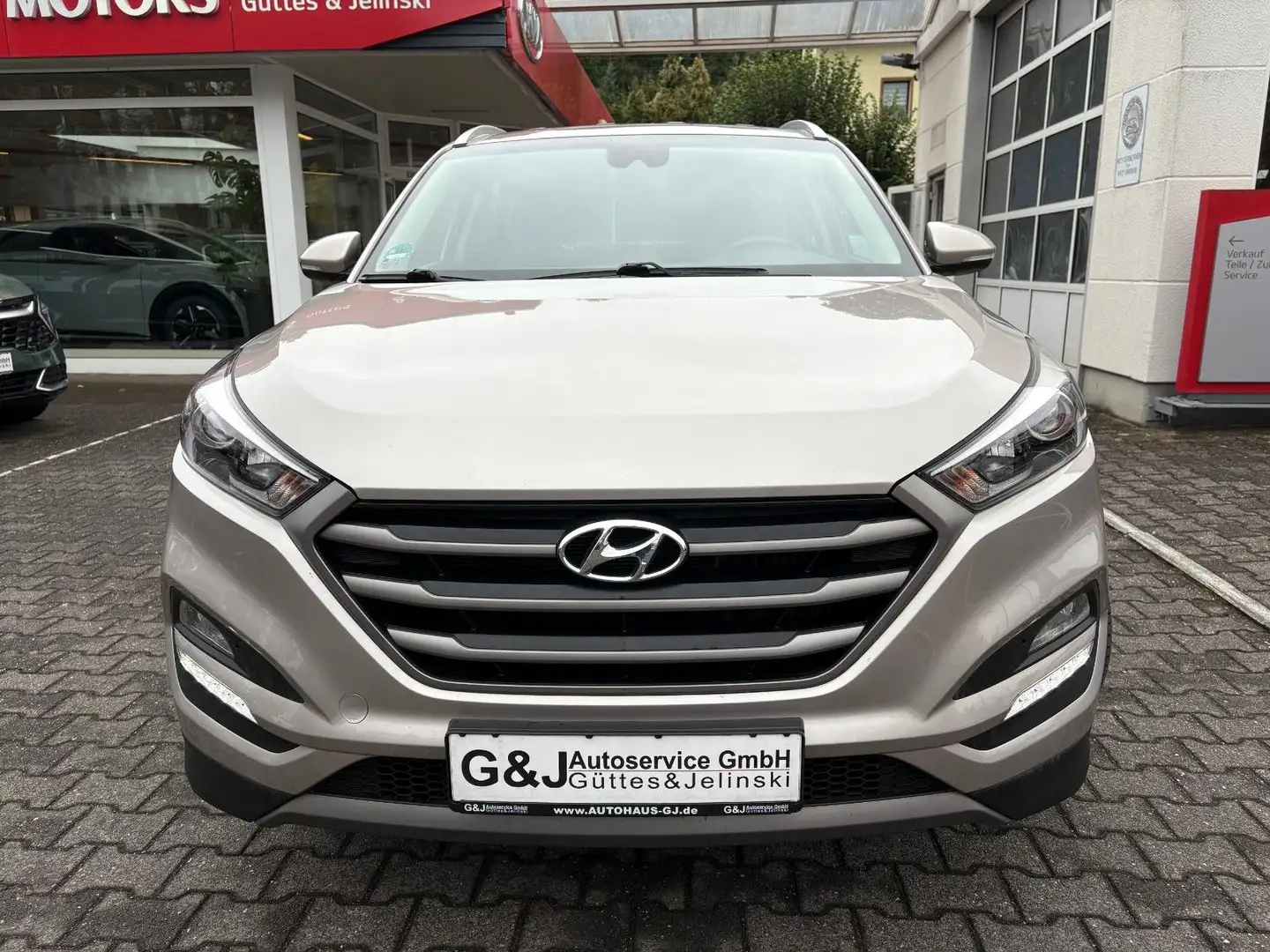 Hyundai TUCSON Intro Edition Navi, Kamera, Totwinkelass. Gelb - 2