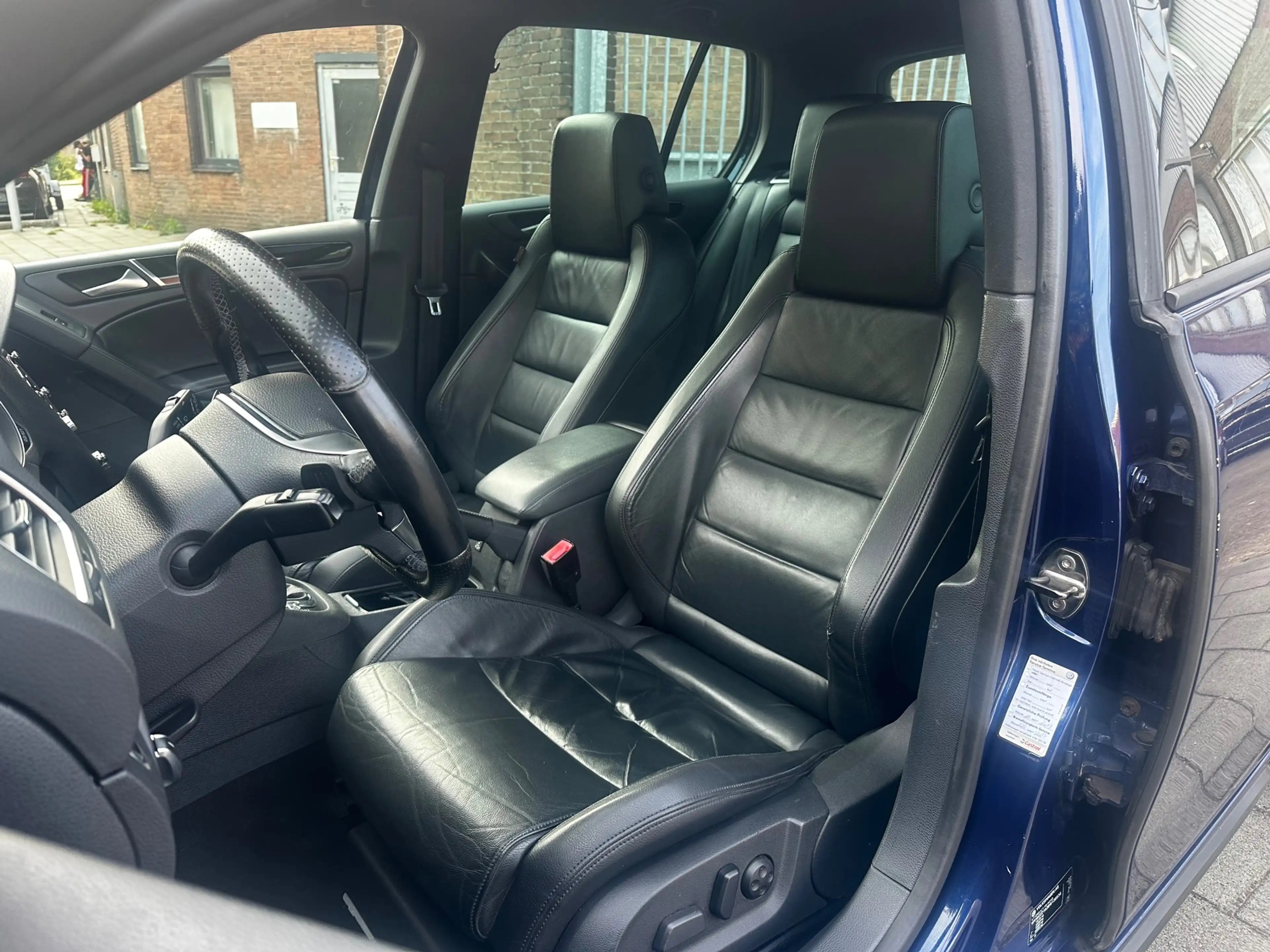 Volkswagen Golf GTD 2.0 — photo 10