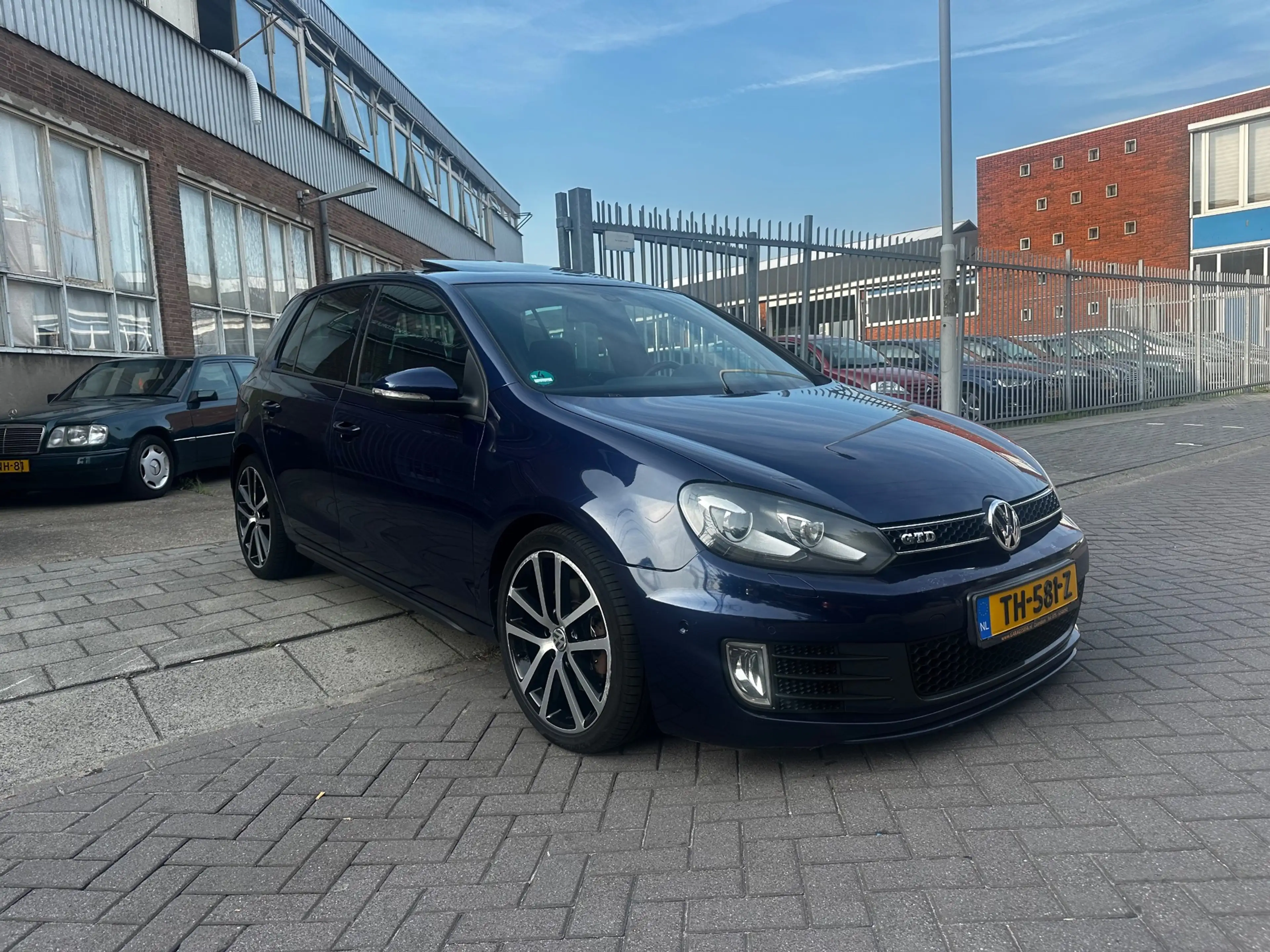 Volkswagen Golf GTD 2.0 — photo 8