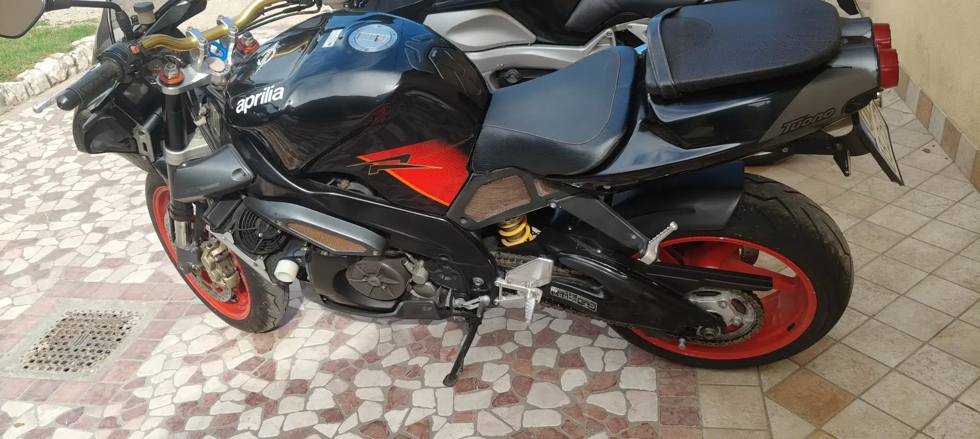 Aprilia Tuono 1000R Nero - 2