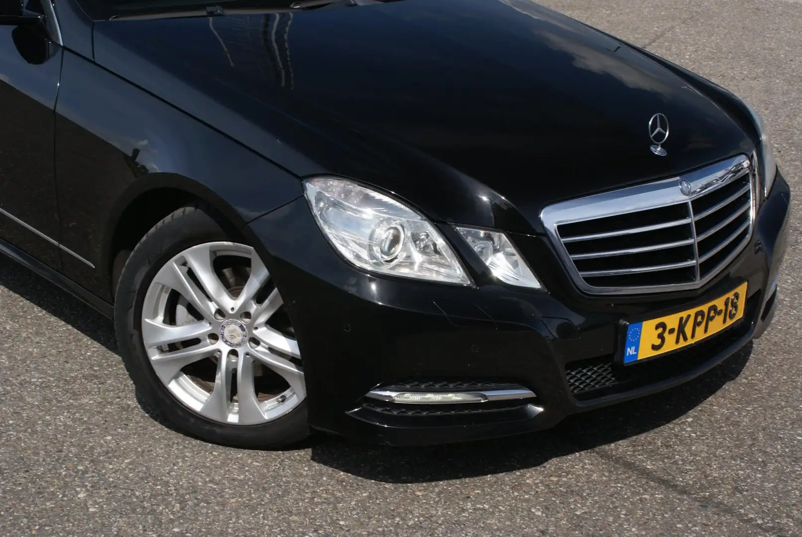 Mercedes-Benz E 200 CGI Business Class Avantgarde | Led | Navigatie | Negro - 2