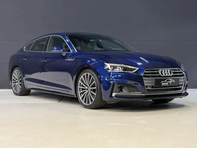 Audi A5 view 5