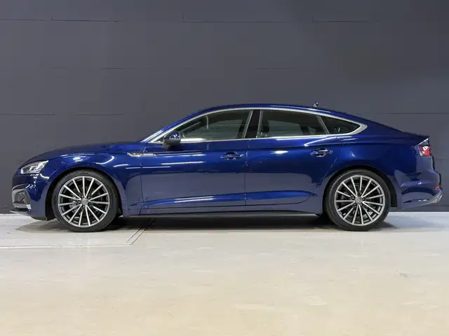 Audi A5 view 3