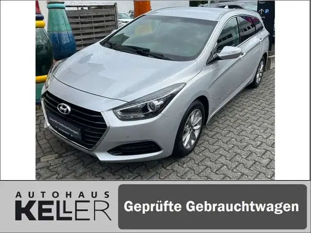 Hyundai i40 i40 Kombi 2.0l Trend 165PS *NAVI*SHZ*GARANTIE*