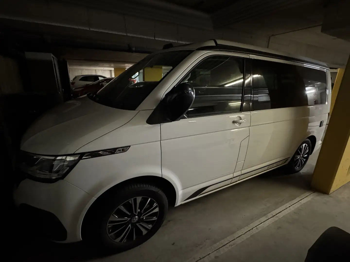 Volkswagen T6.1 California Beach Edition Camper 2,0 TDI DSG Weiß - 1