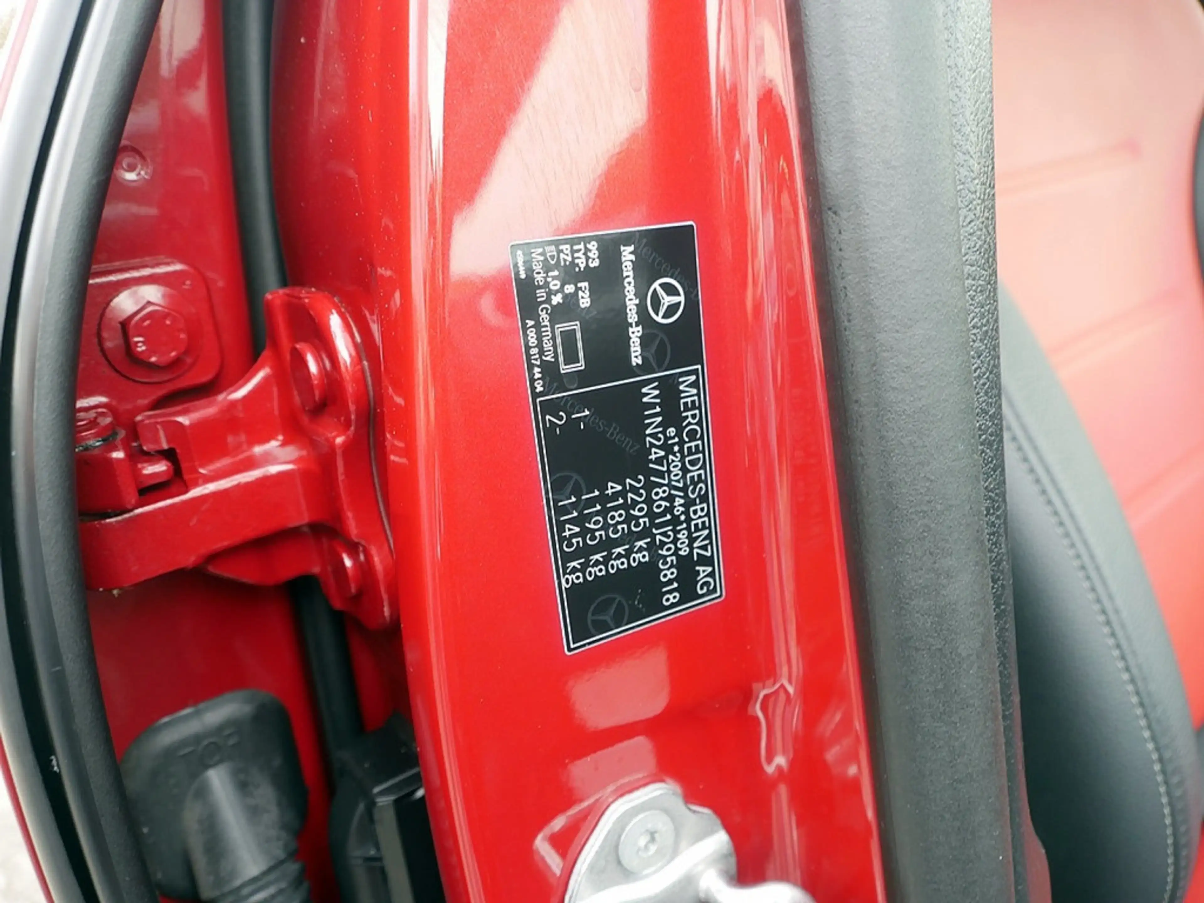 Mercedes-Benz GLA 250 e AMG Line DISTRONIC KAMERA NAVI LED — photo 10