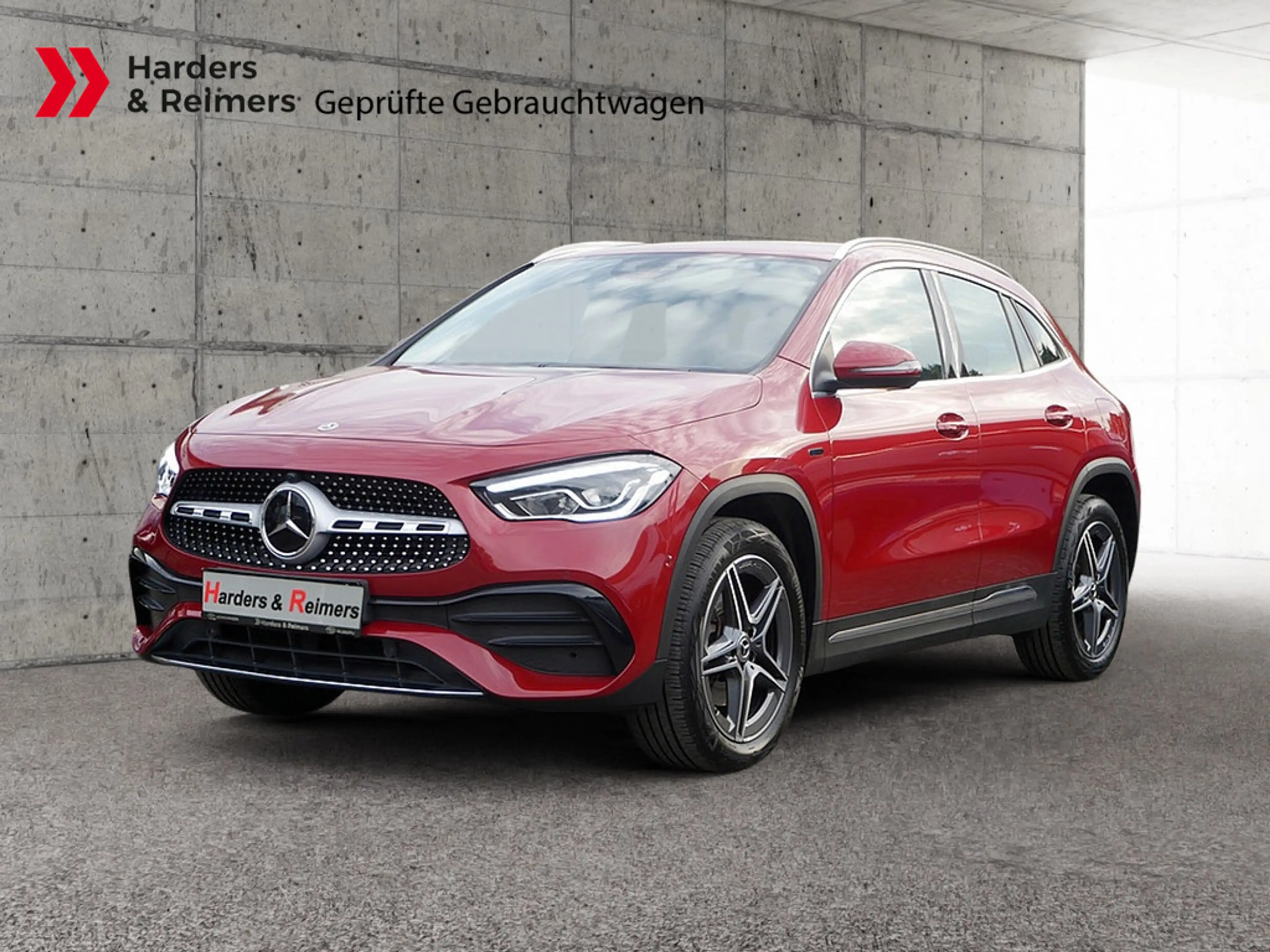 Mercedes-Benz GLA 250 e AMG Line DISTRONIC KAMERA NAVI LED