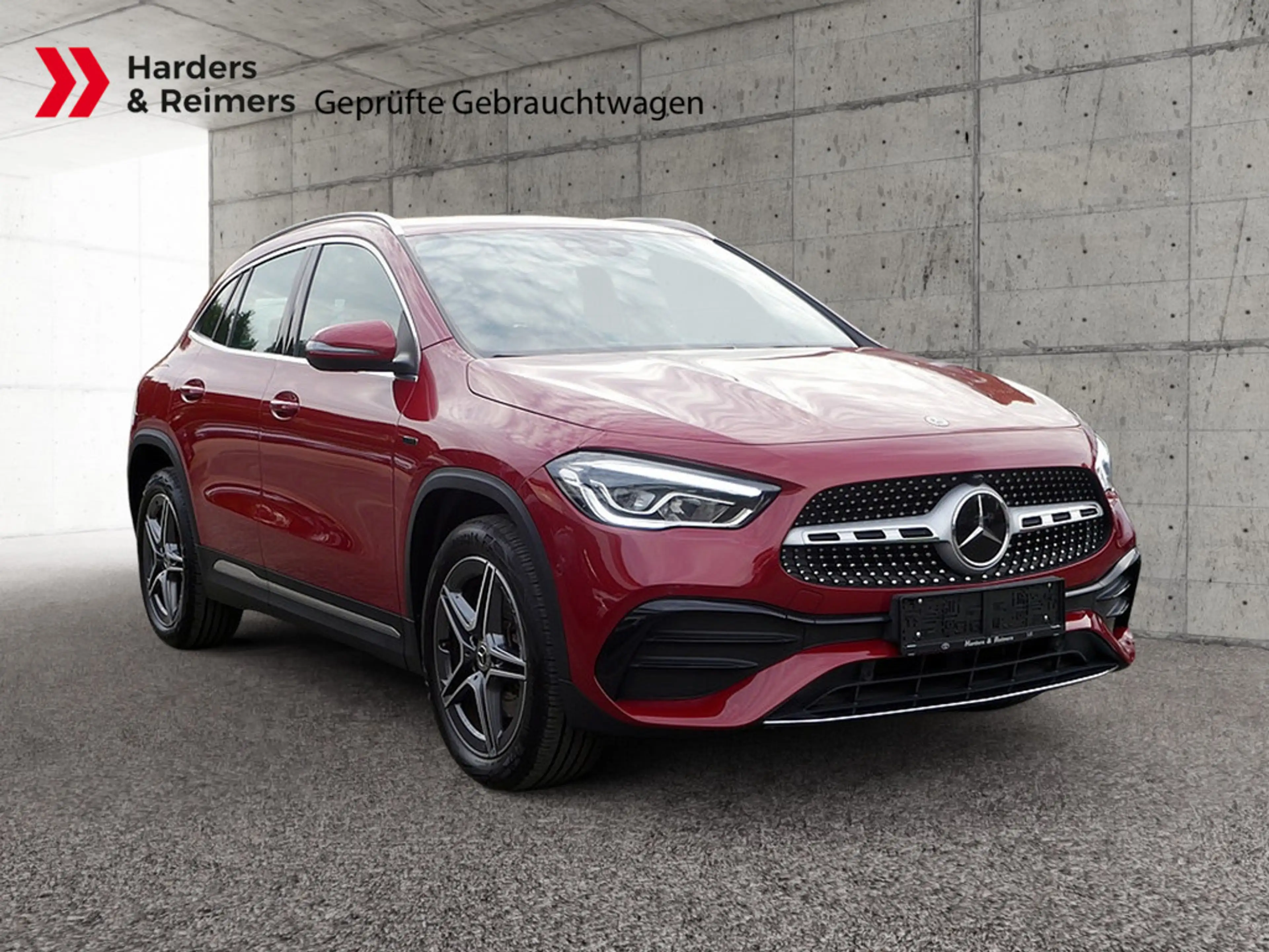 Mercedes-Benz GLA 250 e AMG Line DISTRONIC KAMERA NAVI LED — photo 4