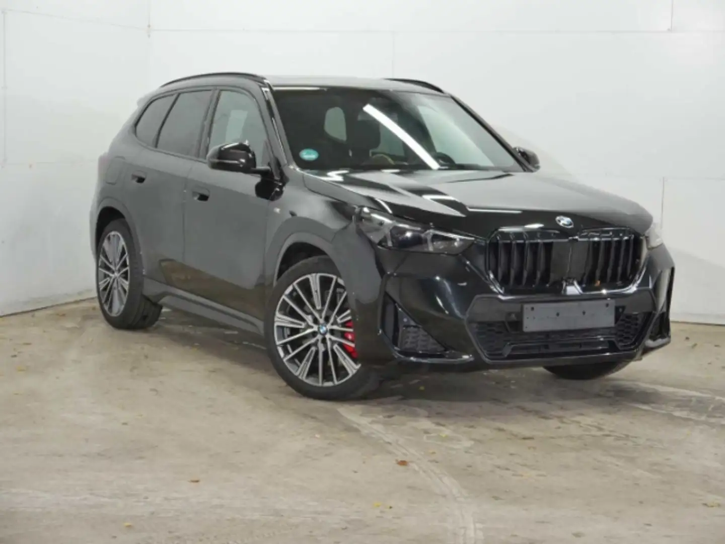 BMW X1 xD 20d M-Sport-Pro Pano AHK 20'' adLED HUD HiFi FL Schwarz - 2