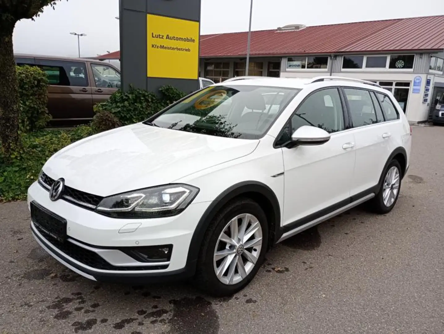 Volkswagen Golf Variant Alltrack Benzin Blanc - 1