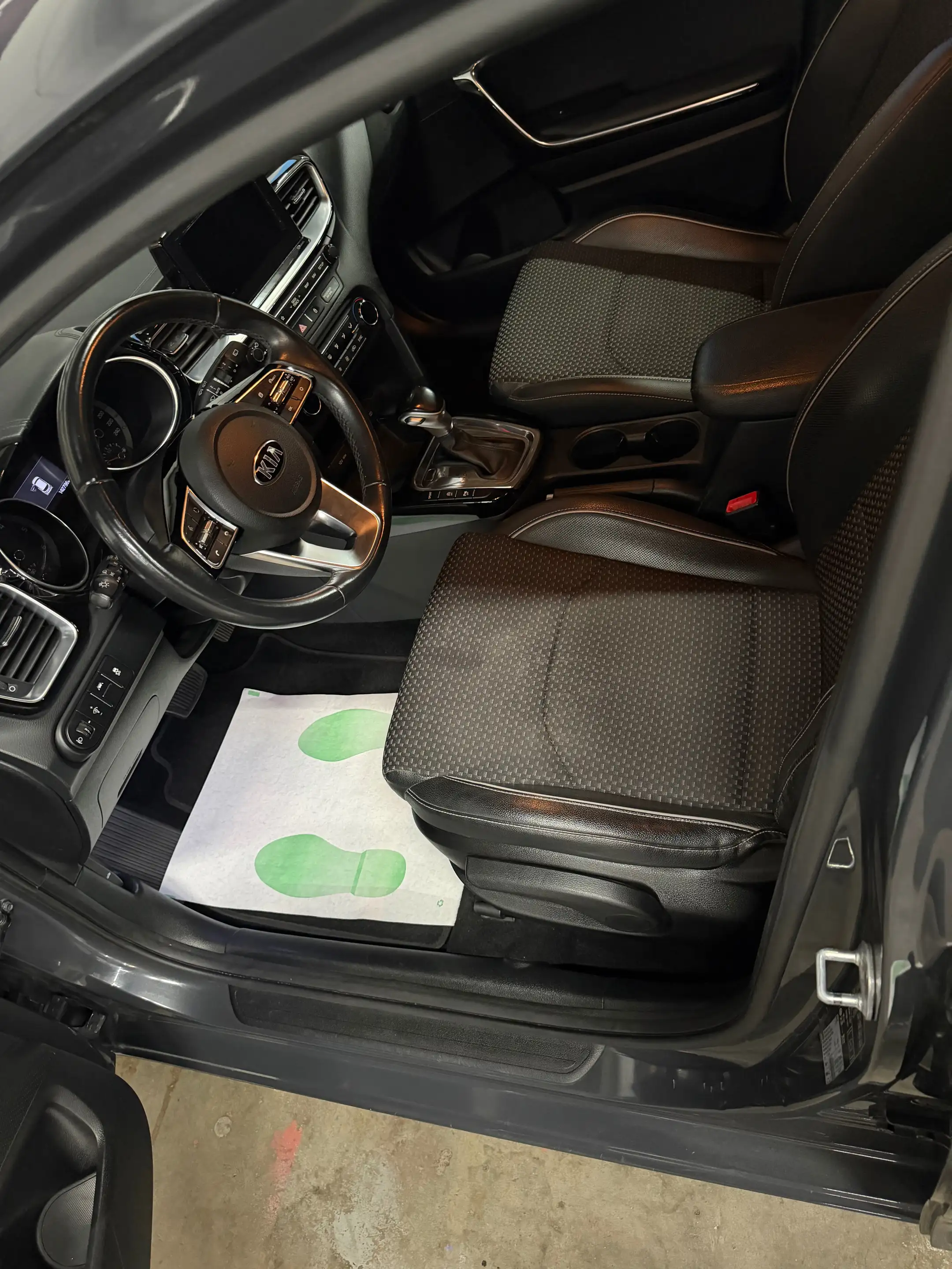 Kia Ceed / cee'd Ceed 1.6 CRDi GT-Line ISG DCT — photo 11