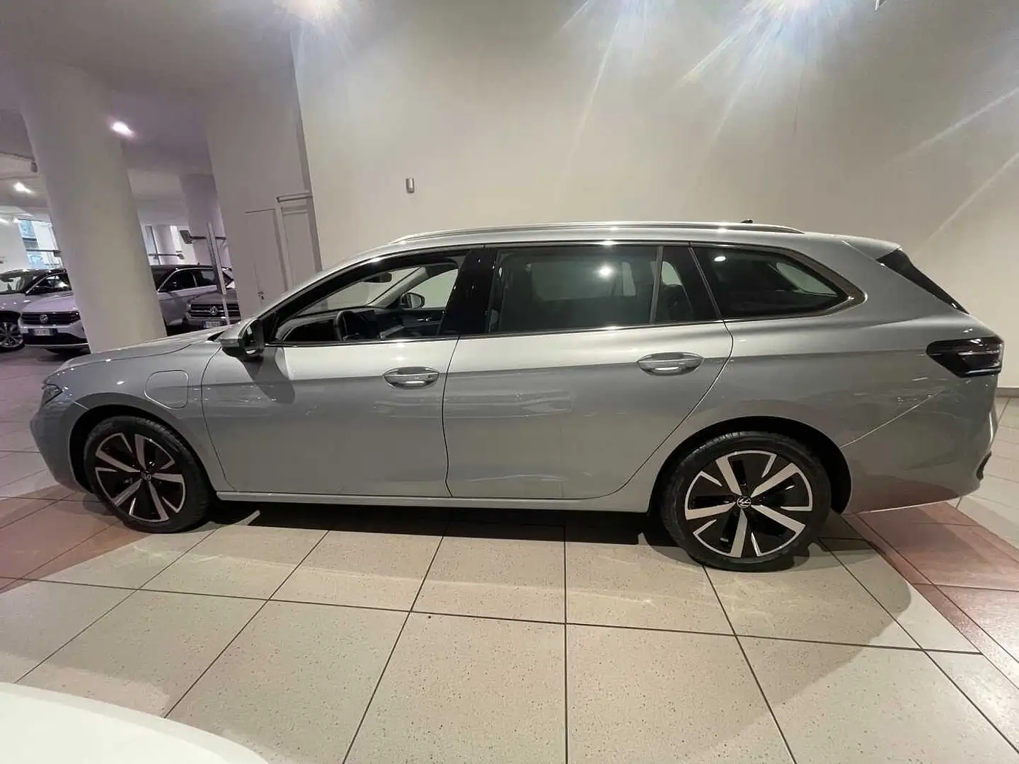 Volkswagen Passat 9ª serie 1.5 TSI eHybrid 204 CV DSG Business Argento - 2