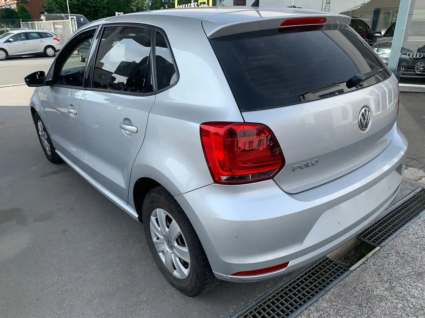Volkswagen Polo 1.2i Comfortline Grigio - 2