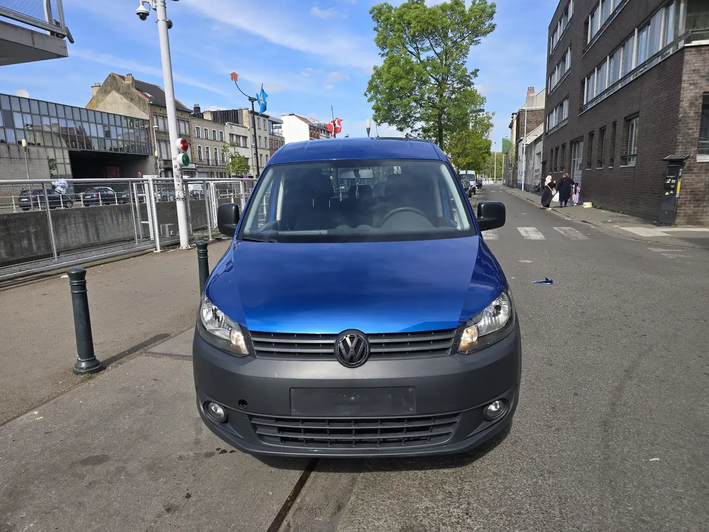 Volkswagen Caddy Life 1.2 TSI Dark & Cool - 1
