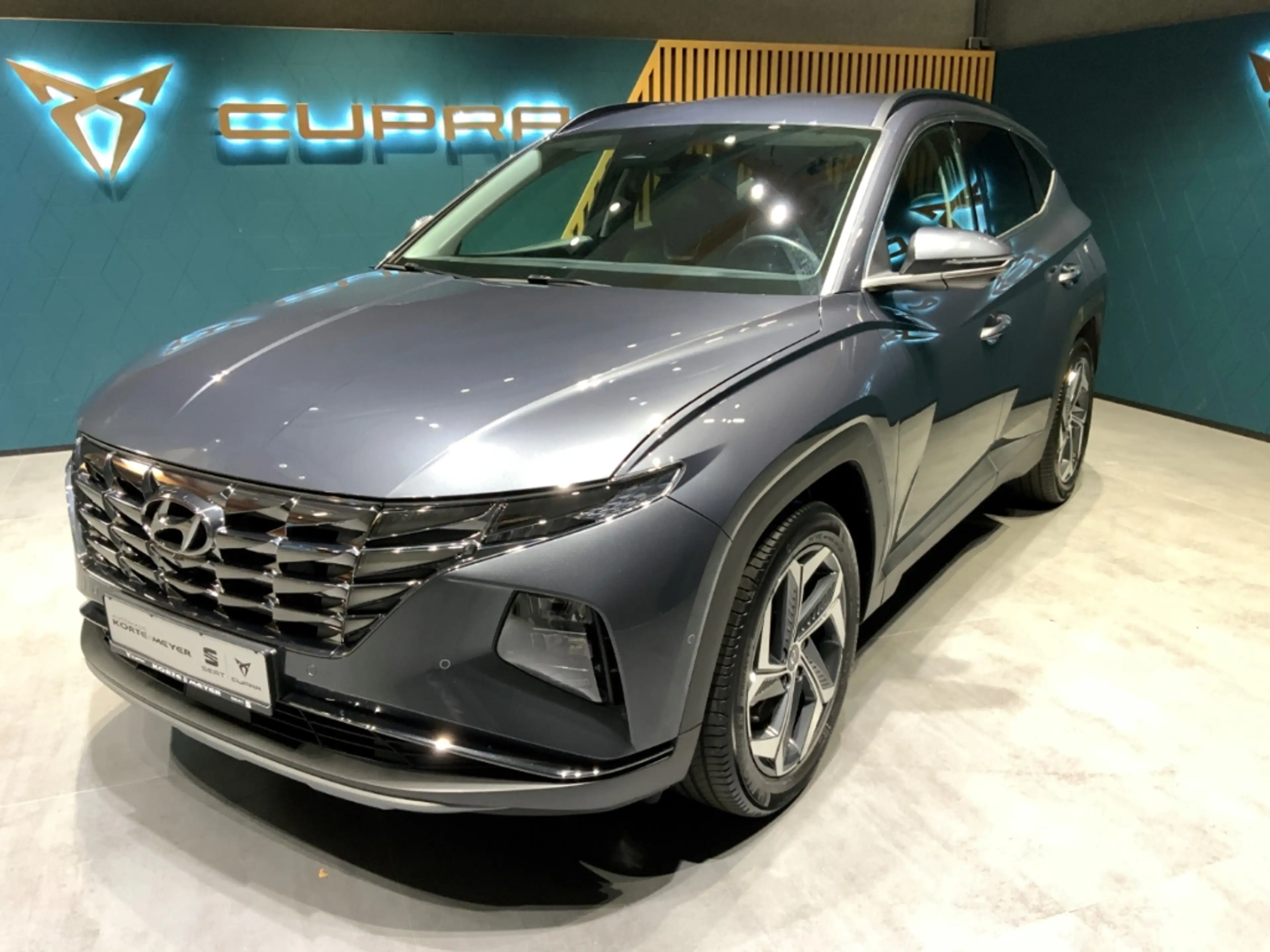 Hyundai TUCSON Prime 1.6T-GDI Hybrid Automatik 4WD+AHK — photo 4