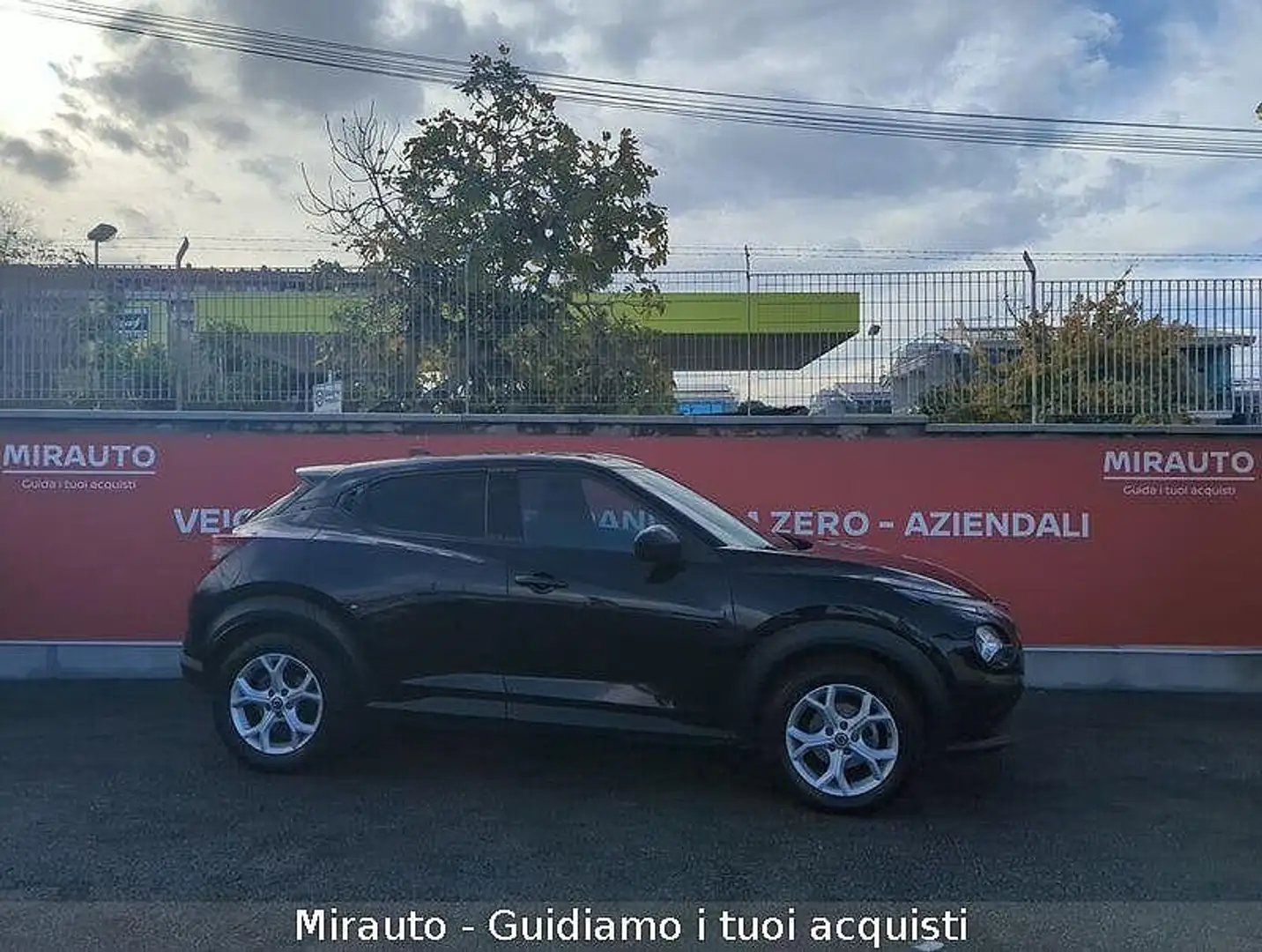 Nissan Juke 2ª serie Juke 1.0 DIG-T 114 CV N-Connecta Nero - 1