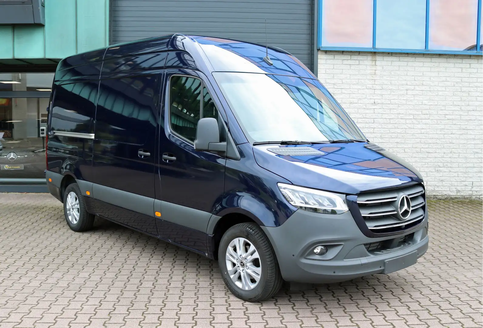 Mercedes-Benz Sprinter 319 CDI L2H2 BPM vrij 360° ALARM KL3 DISTRONIC MBU Blau - 1