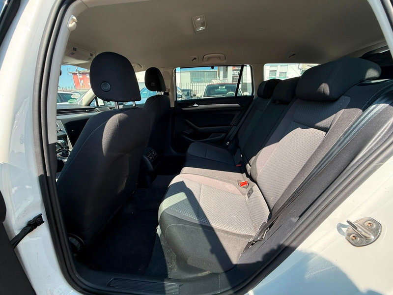 Volkswagen Passat Variant Trendline BMT/Automatik/Navi/PDC — photo 8