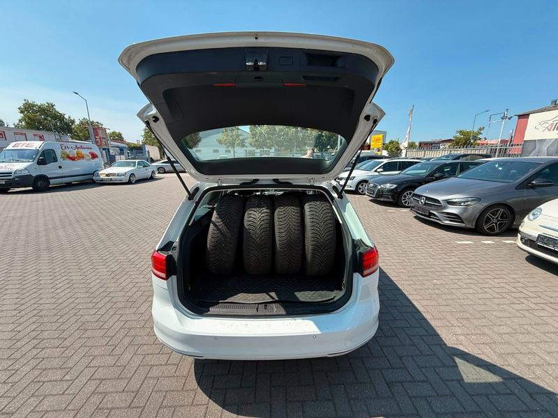 Volkswagen Passat Variant Trendline BMT/Automatik/Navi/PDC — photo 7