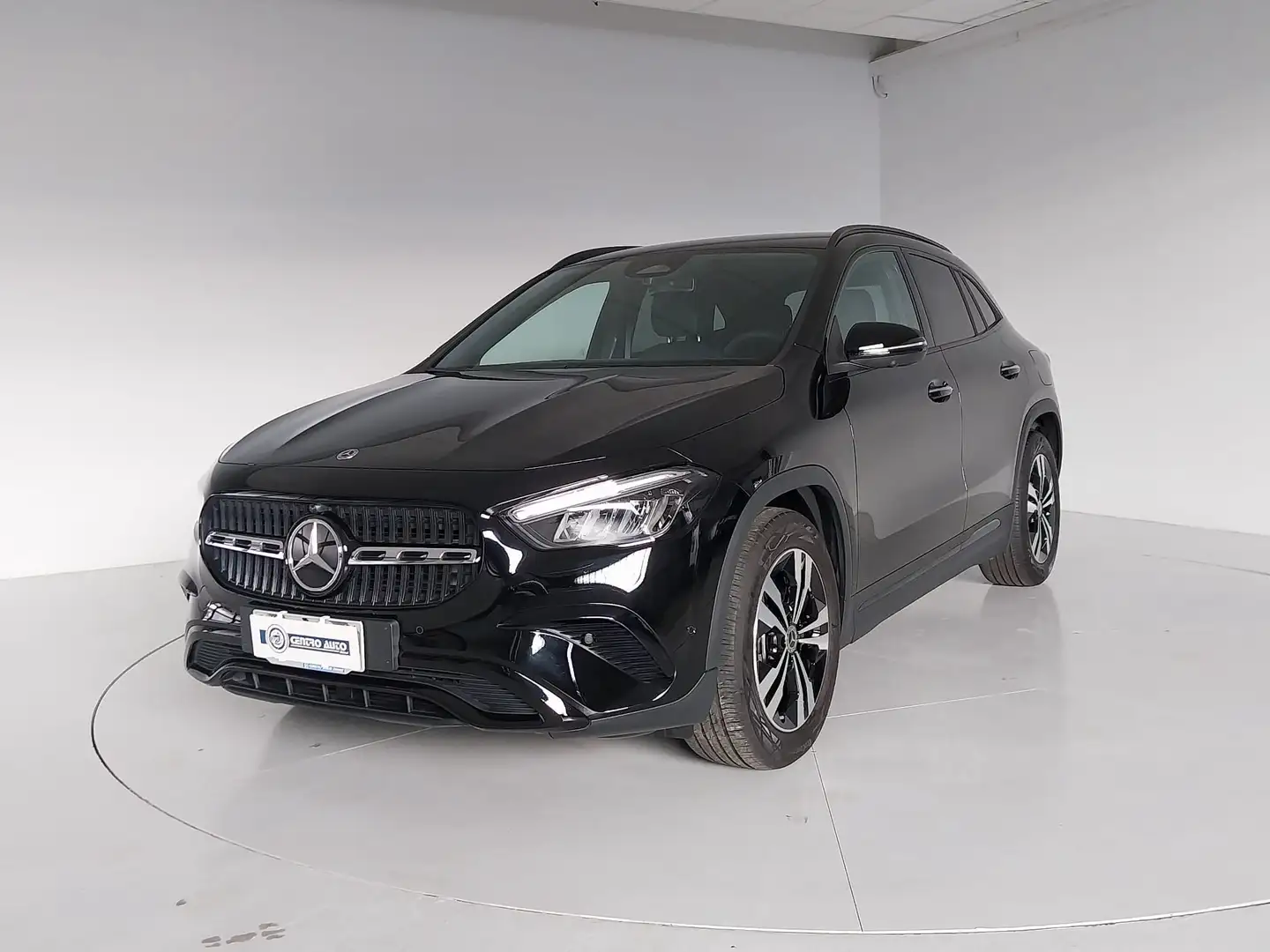 Mercedes-Benz GLA 180 Advanced Plus auto night pack distronic 360 - 1