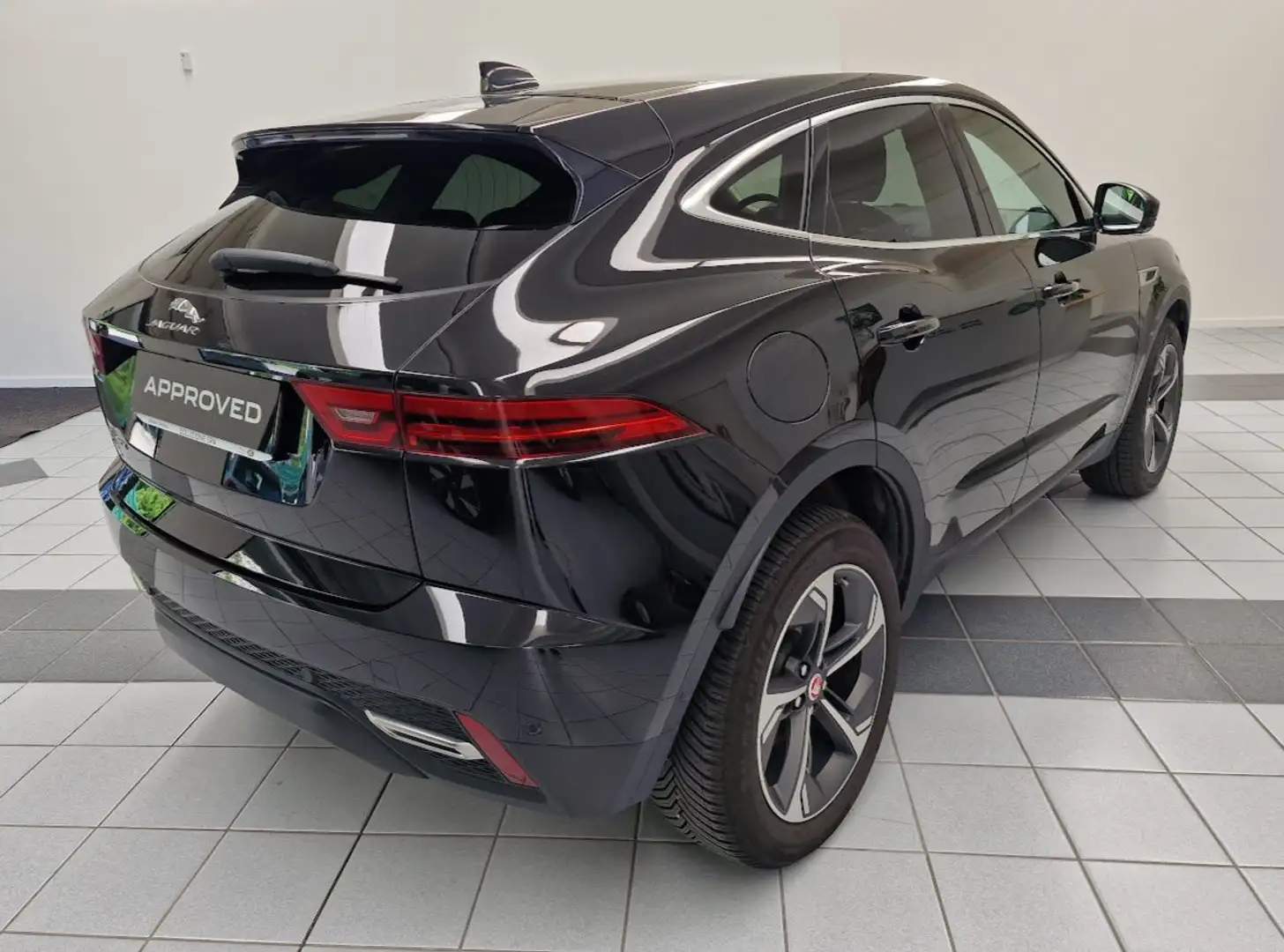 Jaguar E-Pace 2.0D I4 163CV AWD Auto R-Dynamic SE GANCIO TRAINO Zwart - 2