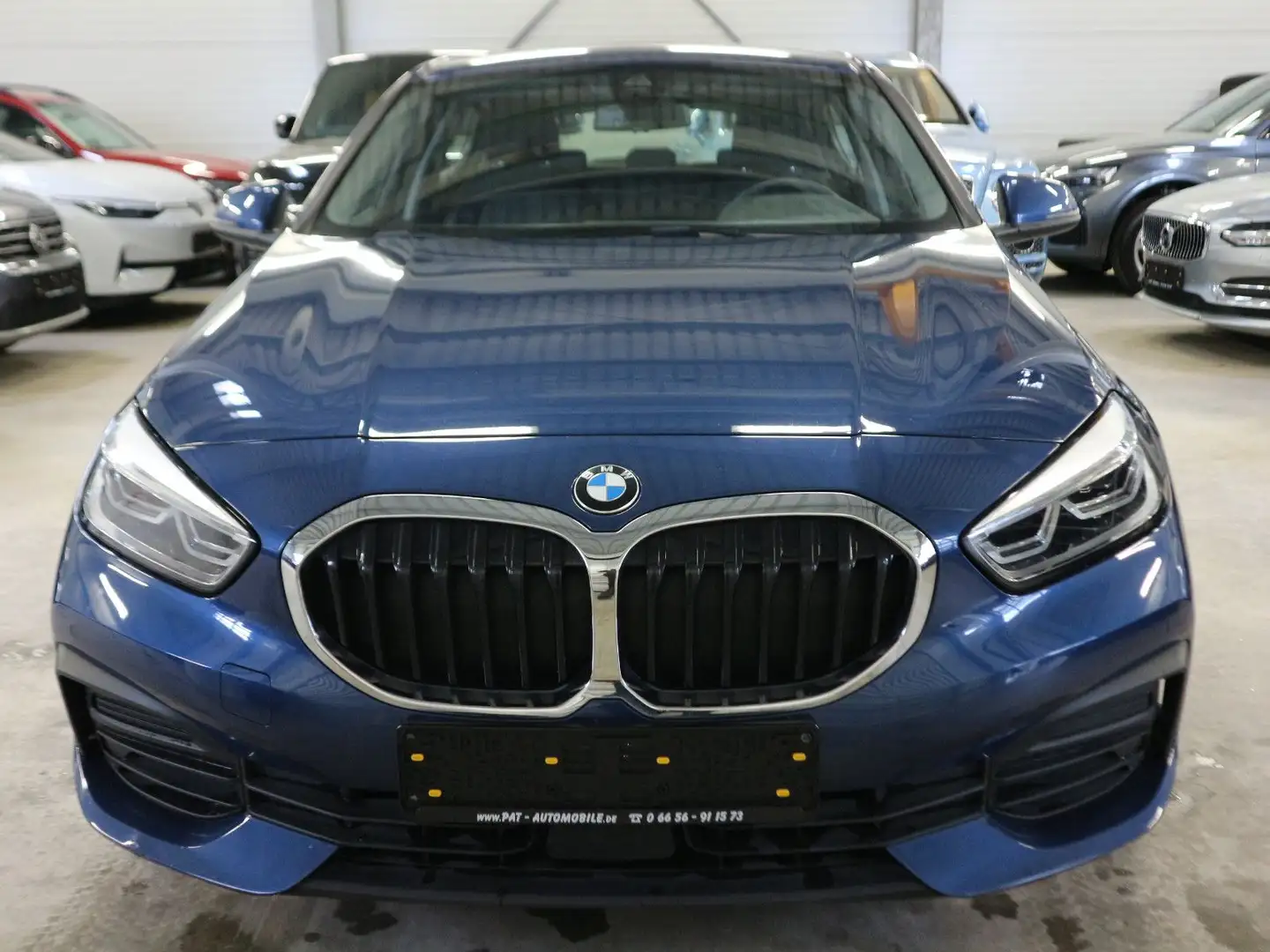 BMW 118 i Advantage DAB GRA LED Nav PDC Live-Cockpit Blau - 2