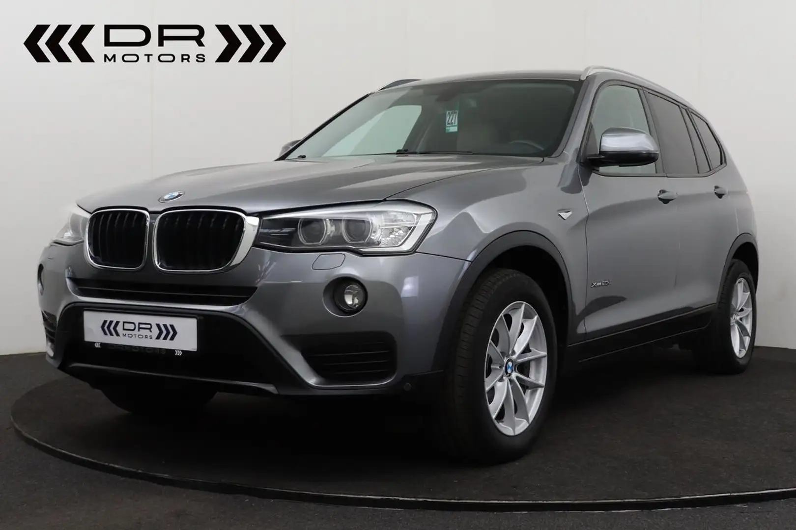 BMW X3 xDrive 20dA - NAVI - LEDER - XENON - TREKHAAK Gris - 1