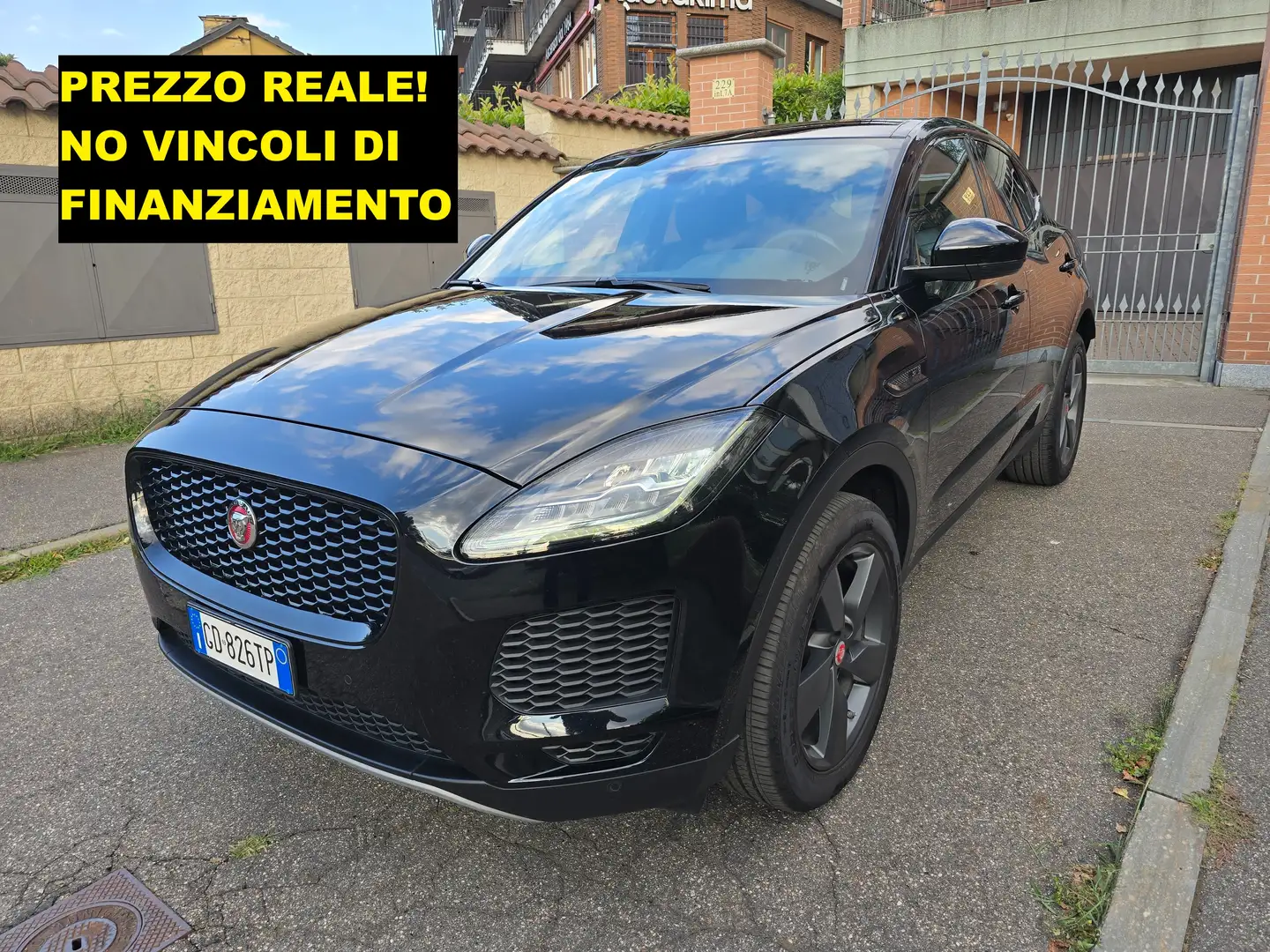 Jaguar E-Pace 2.0d i4(150cv) R-Dynamic S AWD Schwarz - 1