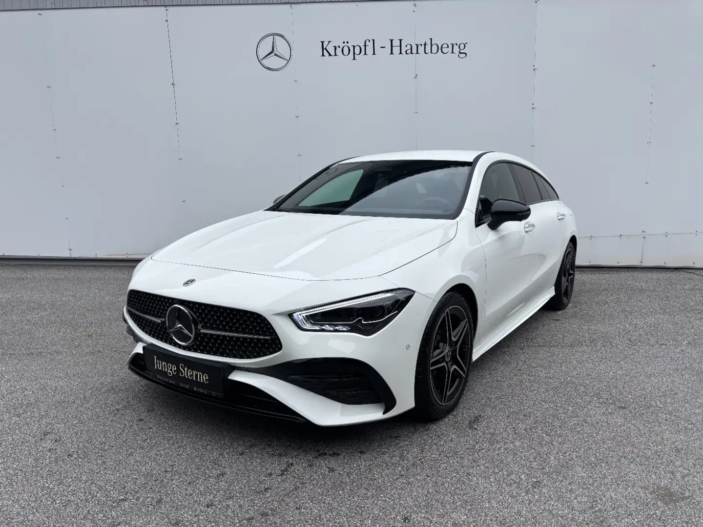 Mercedes-Benz CLA 200 d Shooting Brake ÖE AMG Line AMG Night Weiß - 2
