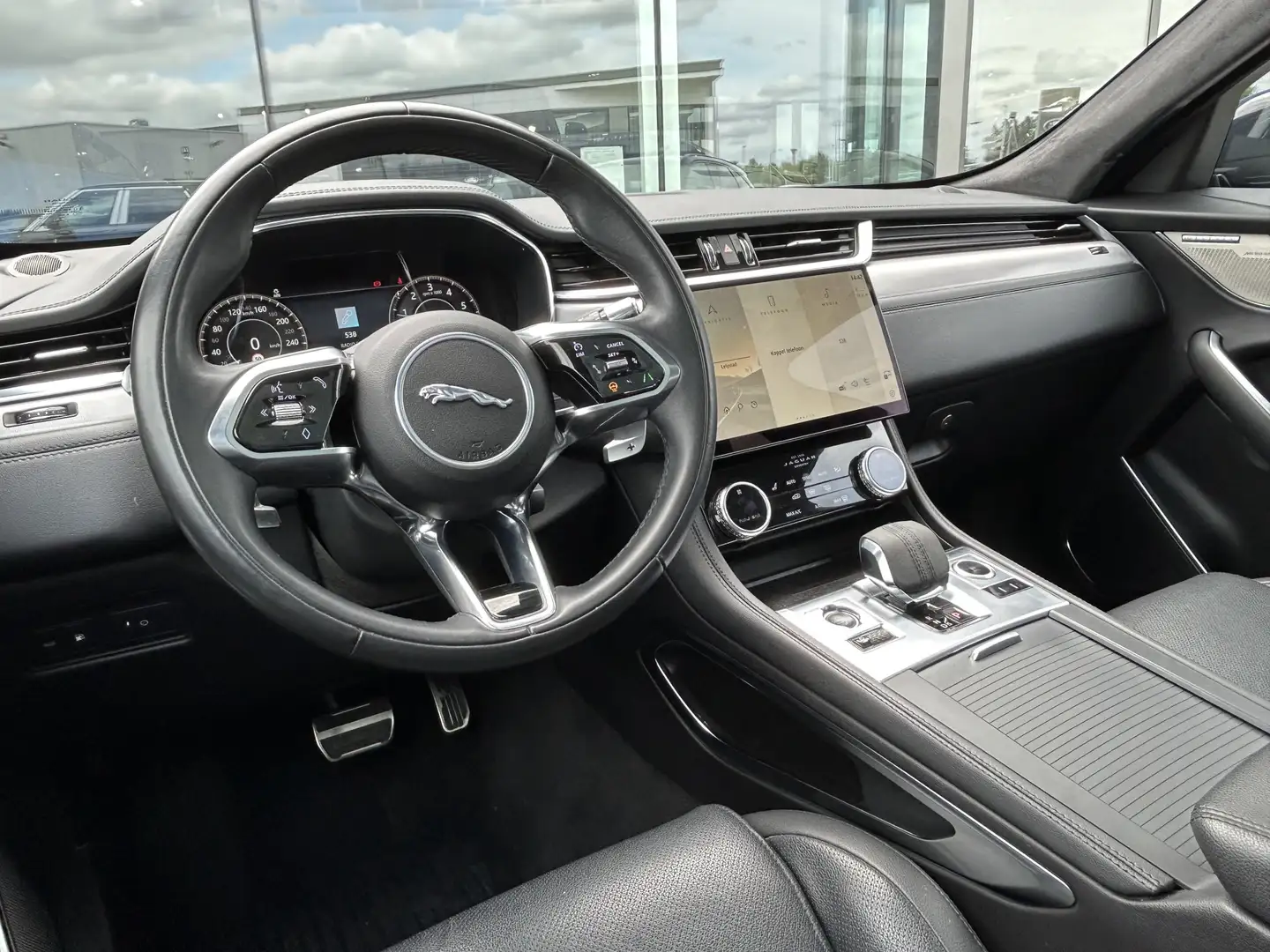 Jaguar F-Pace 2.0 P400e PHEV S | Geklimatiseerde stoelen | Panor Blauw - 2
