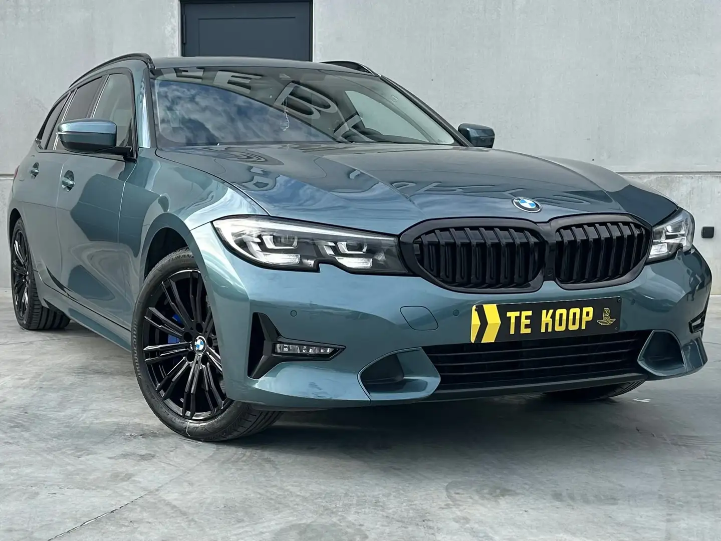 BMW 330 E*Trekhaak*Pano*Harman/Kardon*DAB*Carplay*LED Bleu - 1