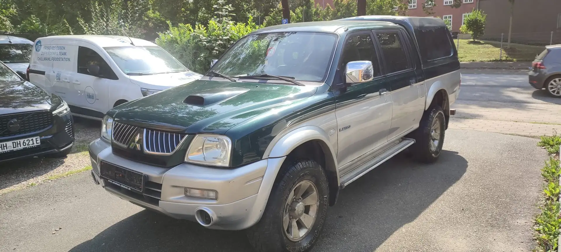 Mitsubishi L200 Mitsubishi L200 4 Doors Grün - 2