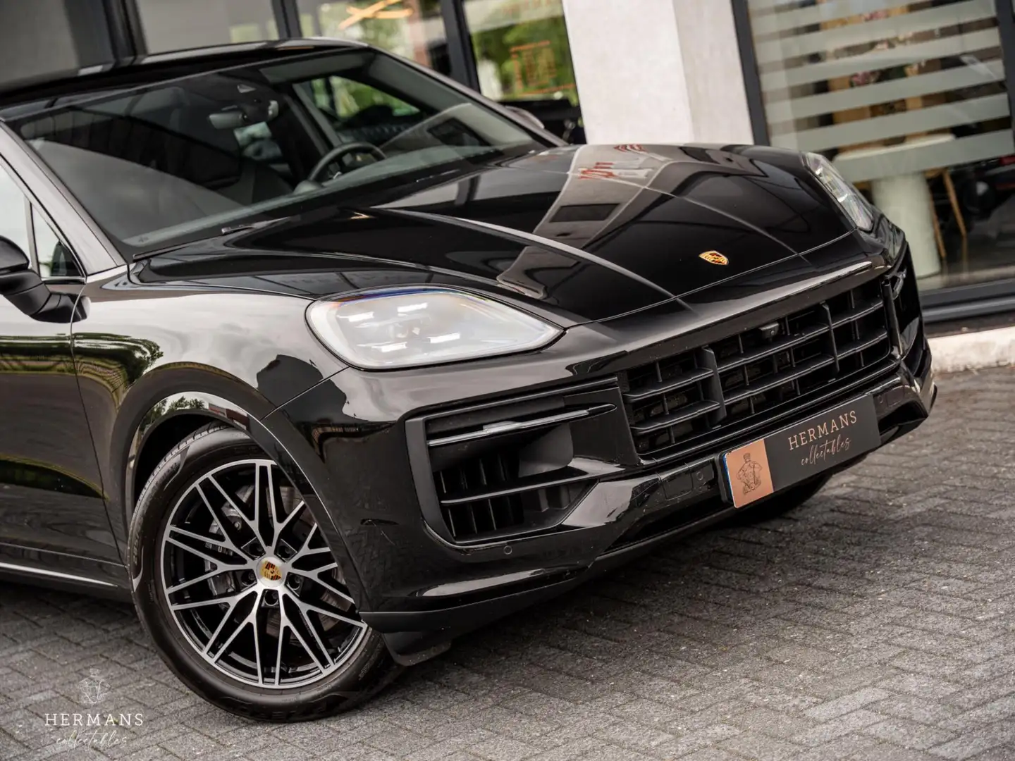 Porsche Cayenne Coupé 3.0 E-Hybrid / 1st owner / Pano / 18-way / S Zwart - 2