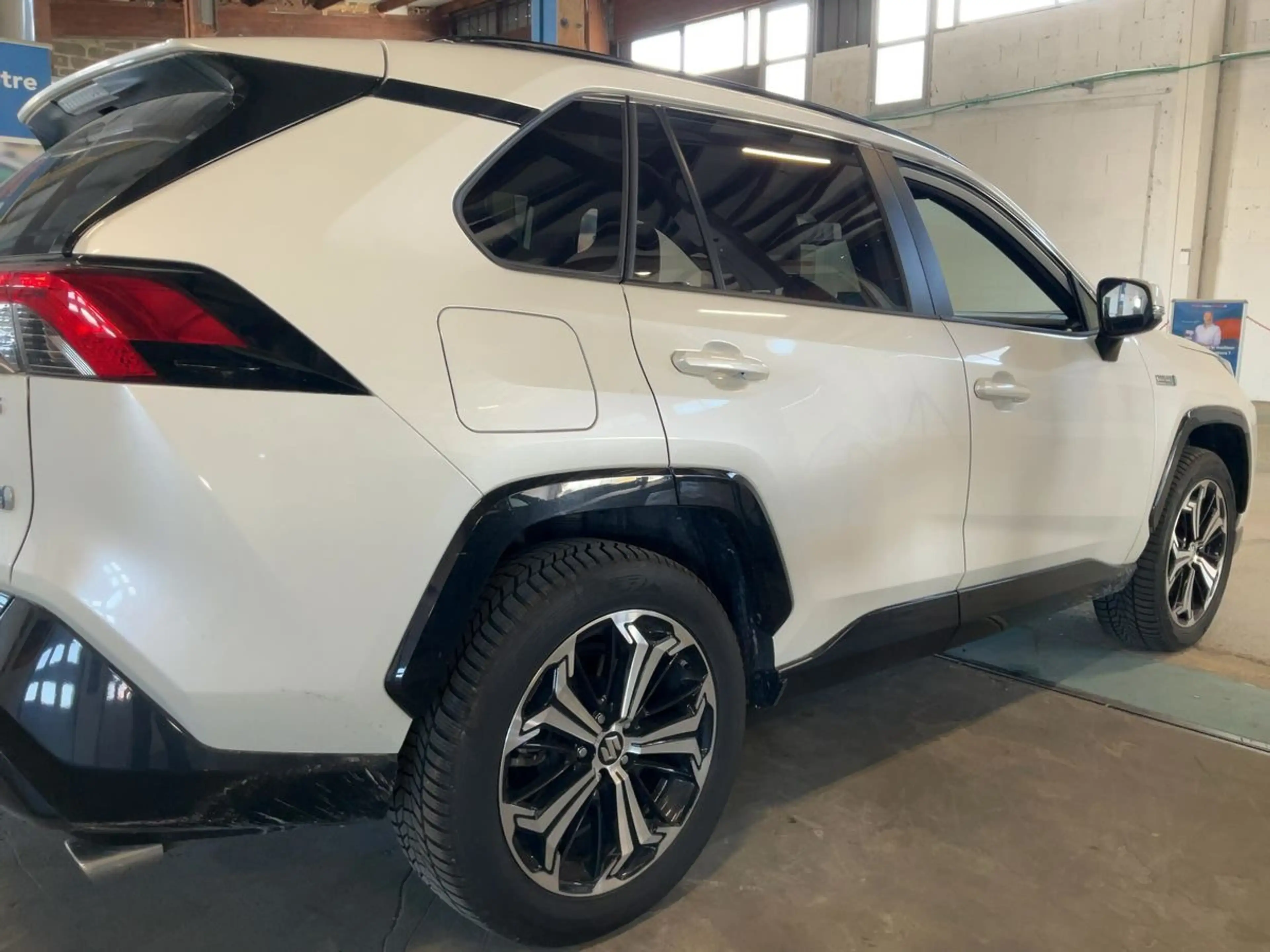 Suzuki Across 2.5 PLUG-IN HYBRID STYLE Trekhaak | Stuurverwarmin — photo 4