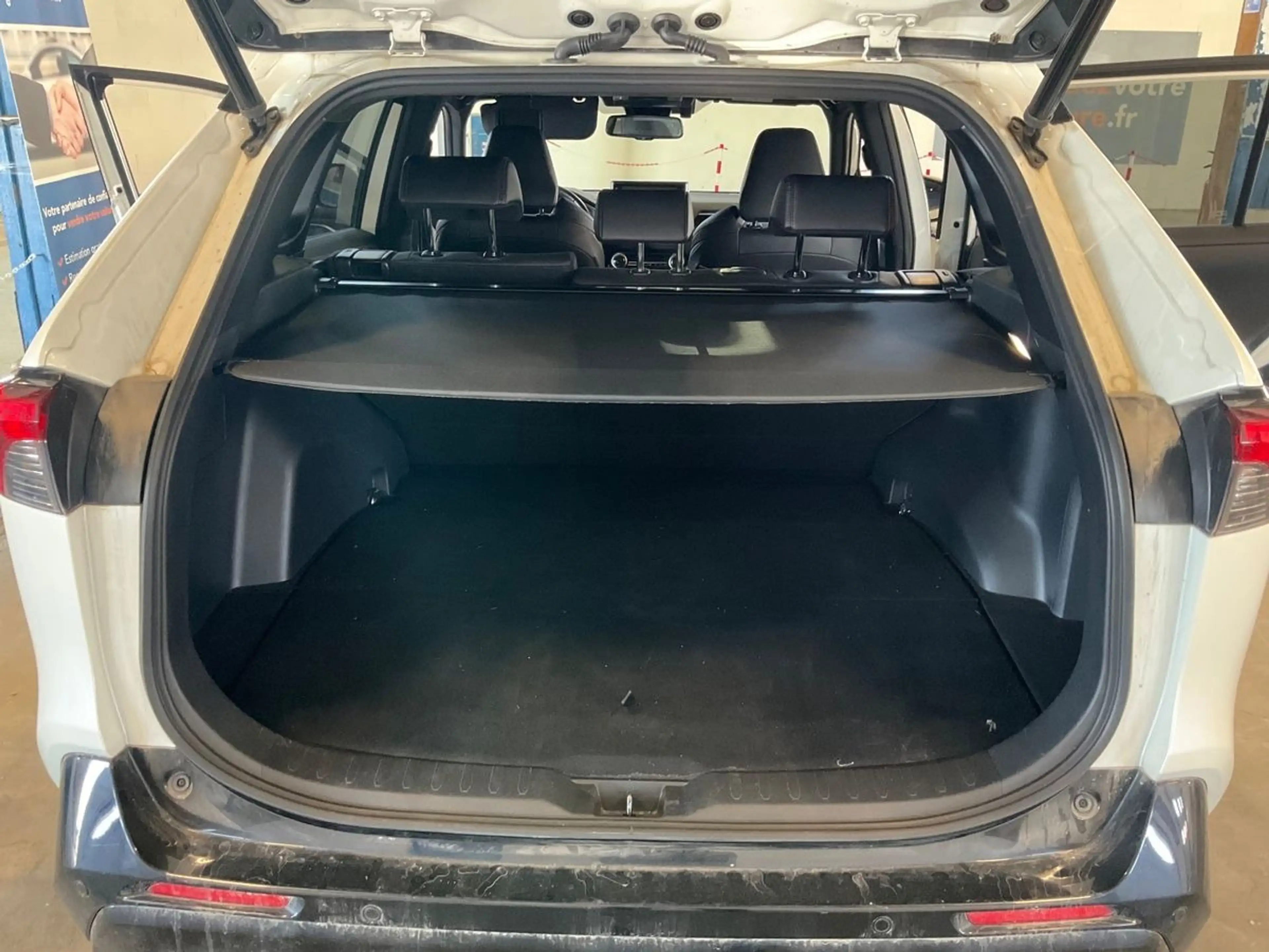 Suzuki Across 2.5 PLUG-IN HYBRID STYLE Trekhaak | Stuurverwarmin — photo 8