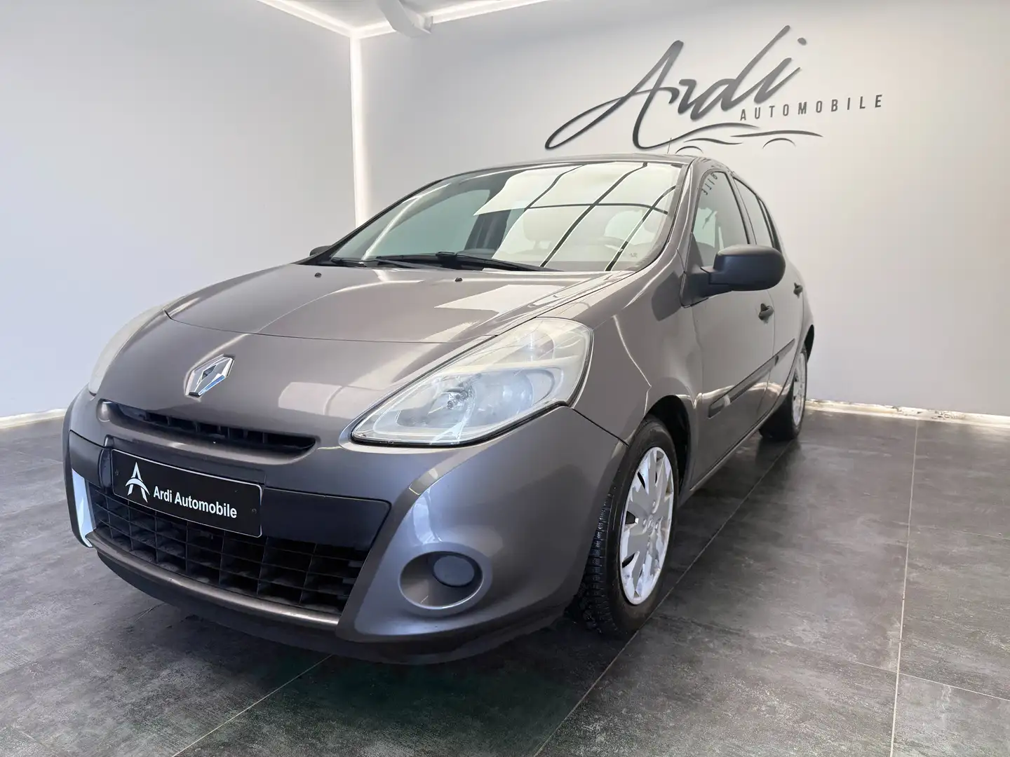 Renault Clio 1.5 dCi *GARANITE 12 MOIS* Gris - 1