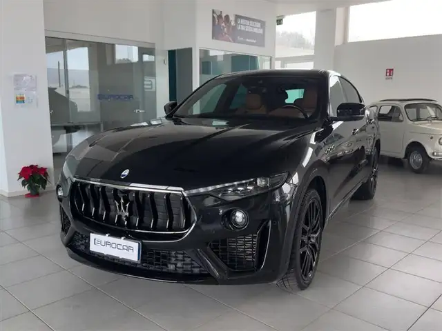 Maserati Levante 3.0 v6 350 cv Modena Q4 36 mesi di garanzia
