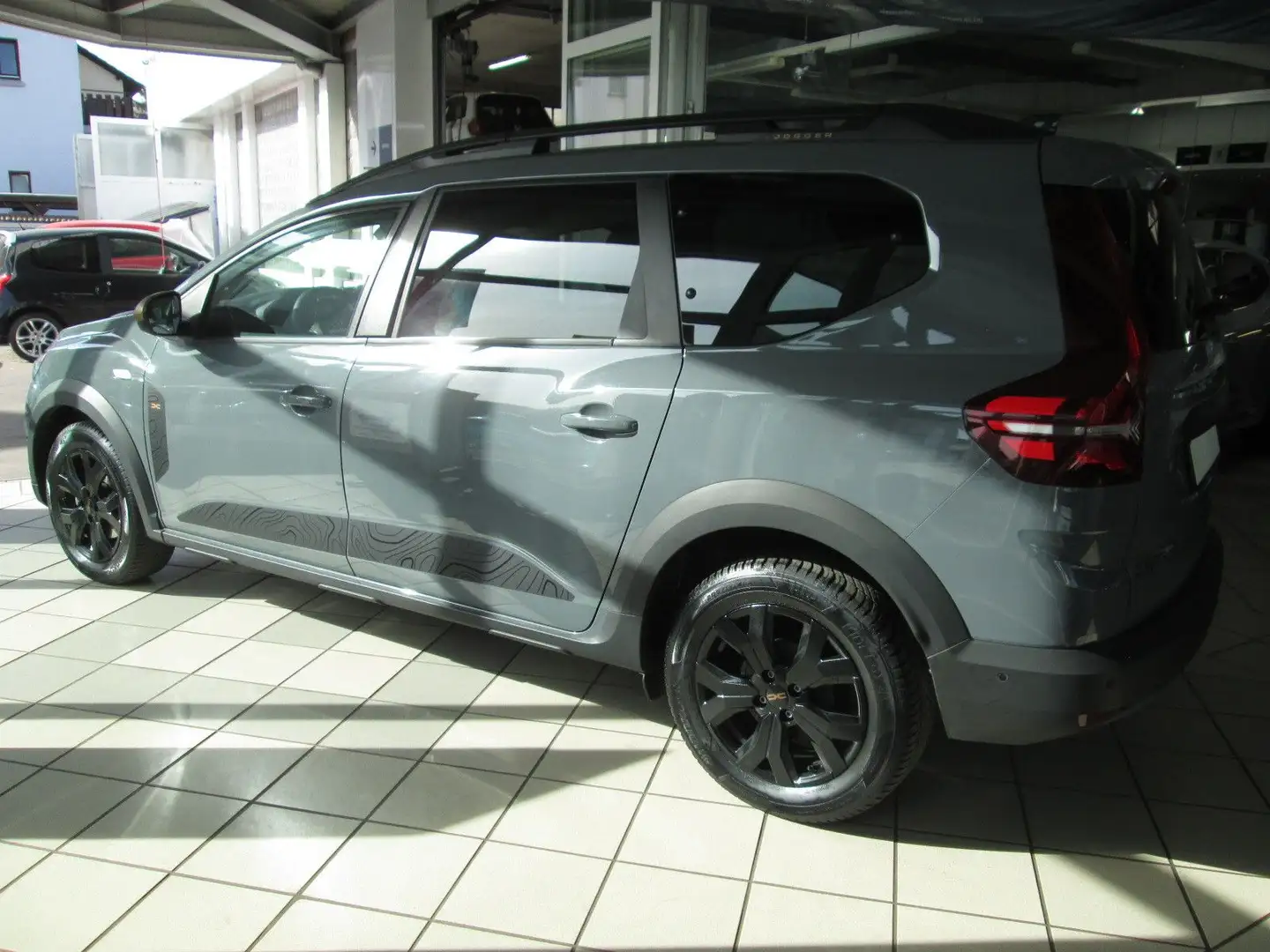 Dacia Jogger Extreme*KLIMAAUTOM*RÜCKFAHRKAMERA*7 SITZE Gri - 2
