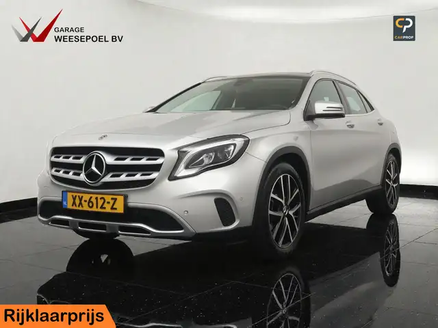 Mercedes-Benz GLA 200 Premium Automaat - Navigatie - Camera - Panoramada
