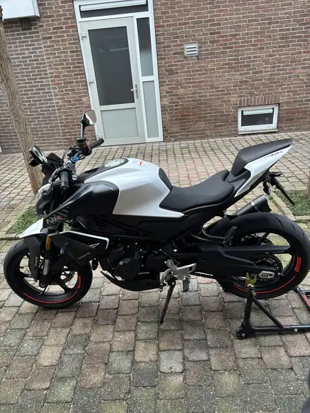 CFMOTO 450 NK - foto 8