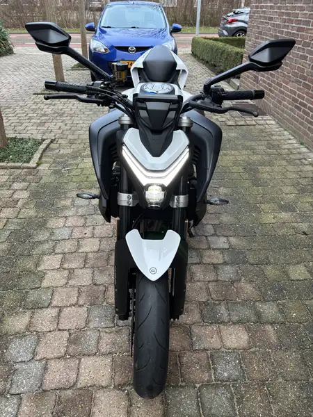 CFMOTO 450 NK - foto 3