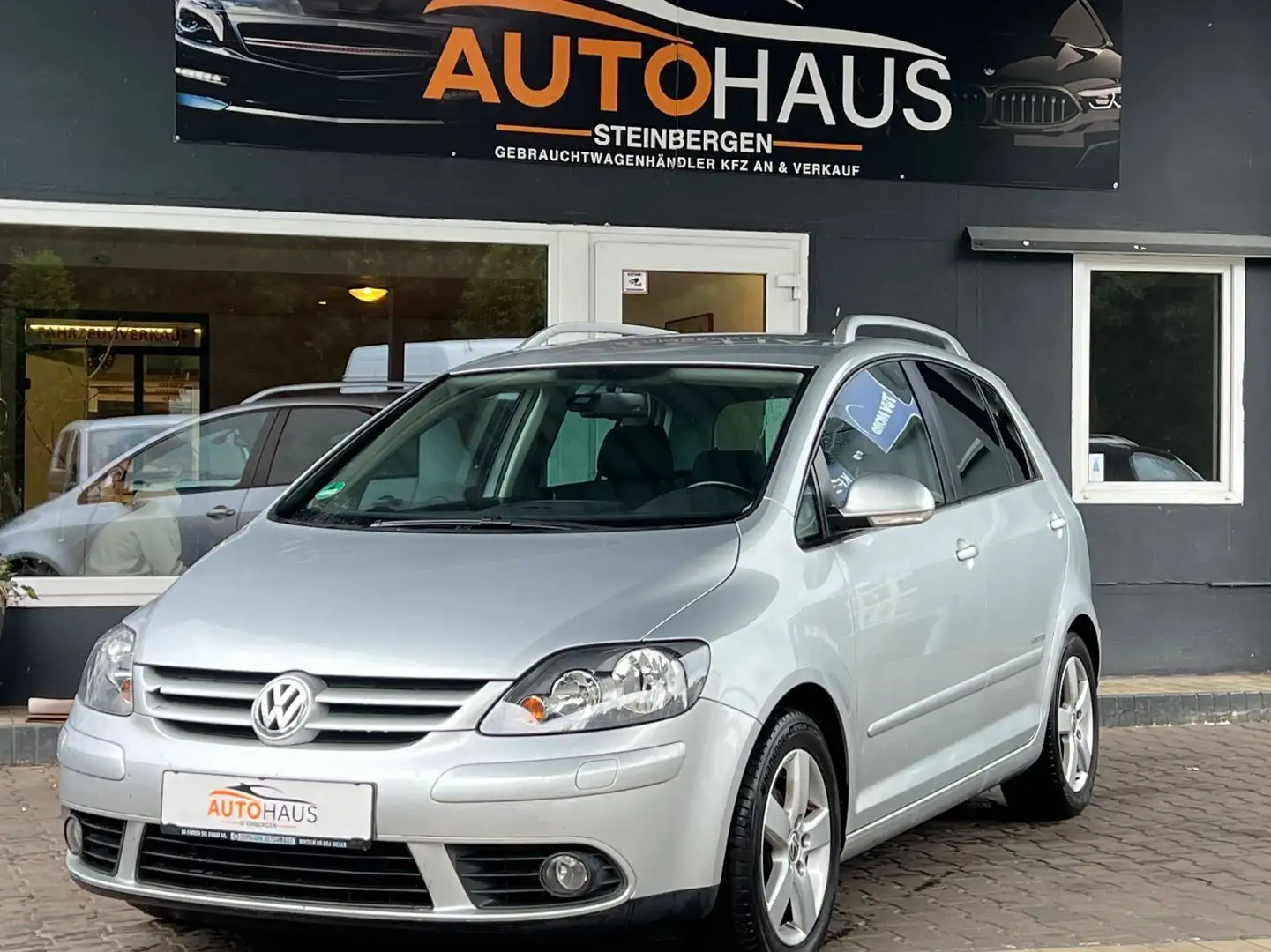 Volkswagen Golf Plus 1.6 MPI United/Klimaautomatik/AHK Silber - 2