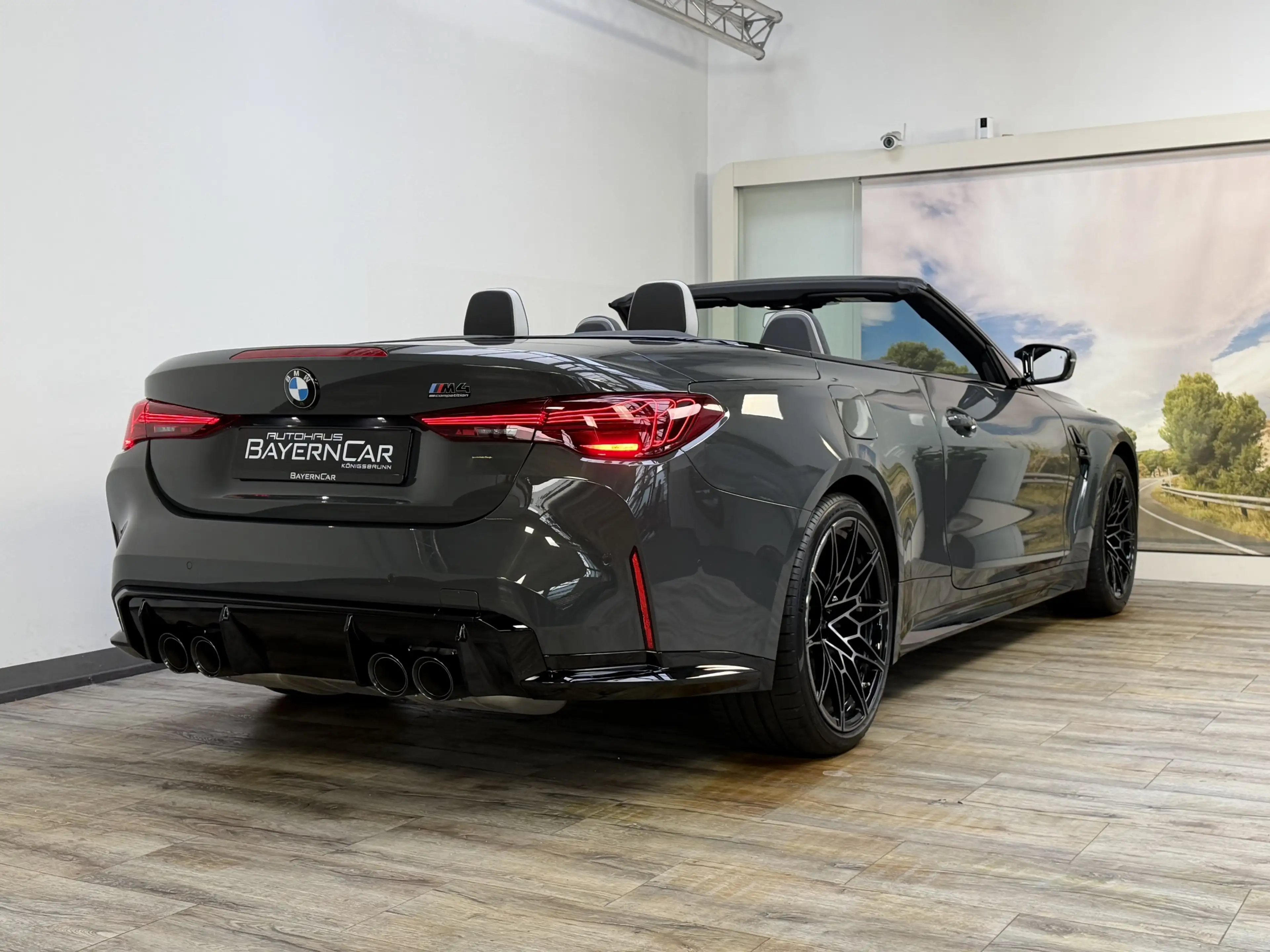BMW M4 xDrive Comp. Cab. Sitzlüftung ACC 360° Carbon — photo 6