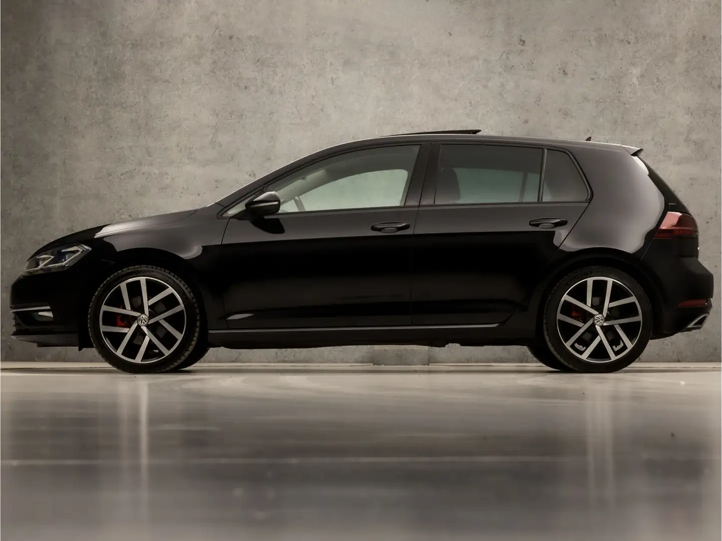 Volkswagen Golf 1.4 TSI Highline R 150Pk Automaat (SCHUIFDAK, VIRT Zwart - 2