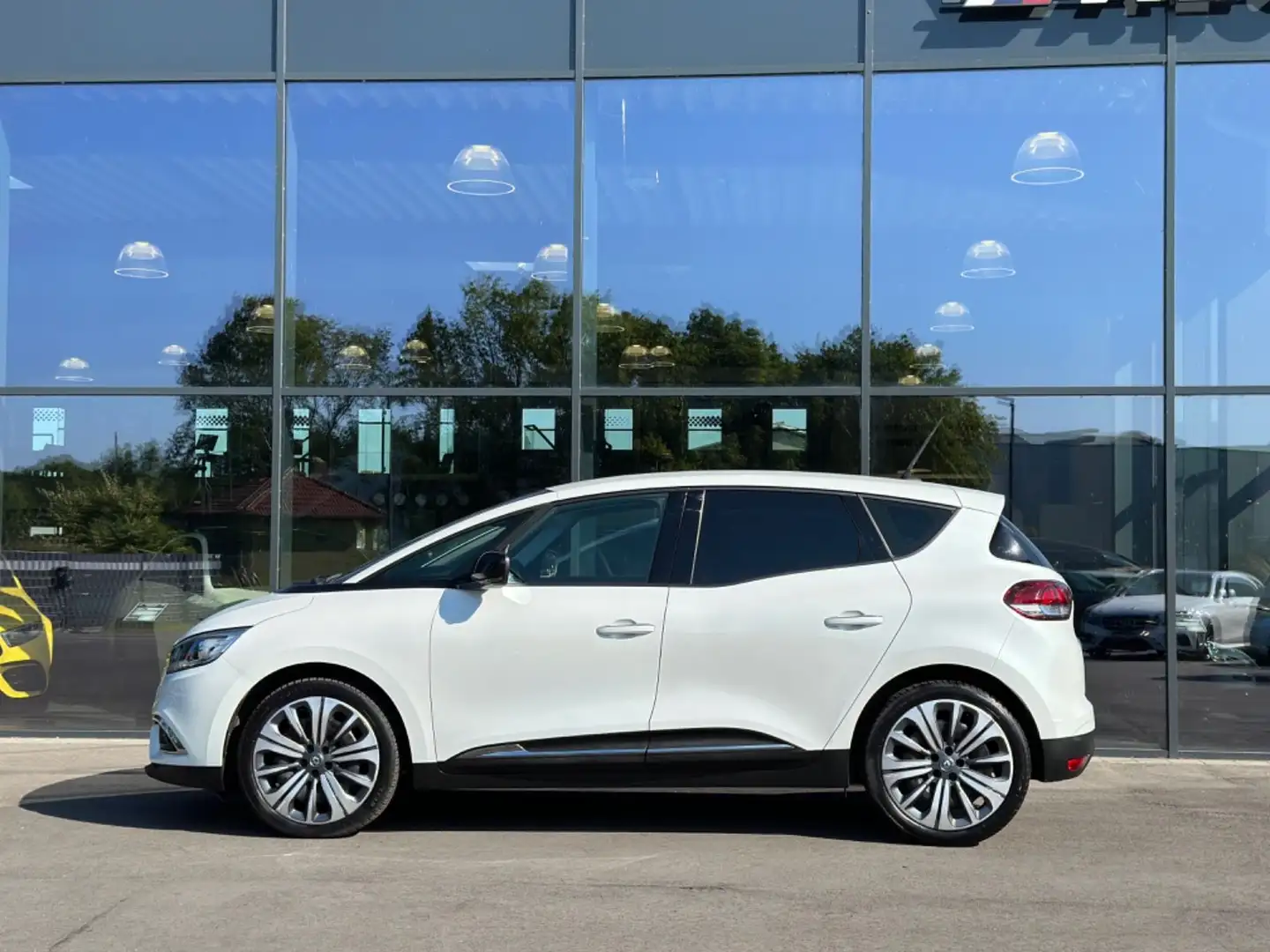 Renault Scenic TCe 115 GPF Limited S-HEFT/NAVI/KLIMA/2.H Weiß - 2