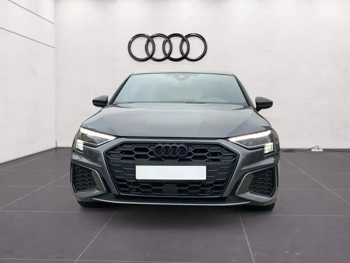 Audi A3 SPORTBACK S-LINE 45 TFIS STRONIC/PANO/HEAD/RCAM Gris - 2