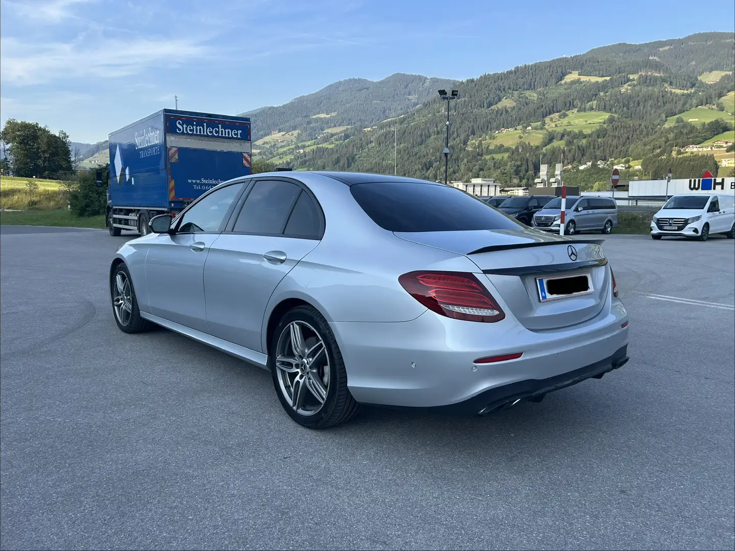 Mercedes-Benz E 400 d 4MATIC AMG-Line - Widescreen / Multibeam / 360Ka Silber - 2